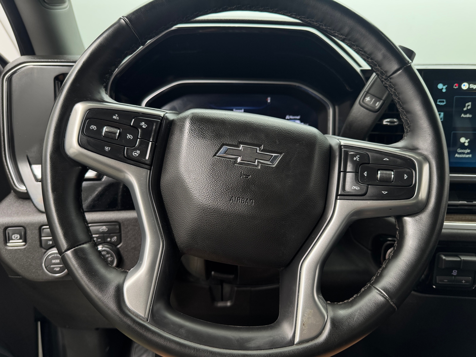 Thumbnail: 2026 Chevrolet Silverado 1500 - 5