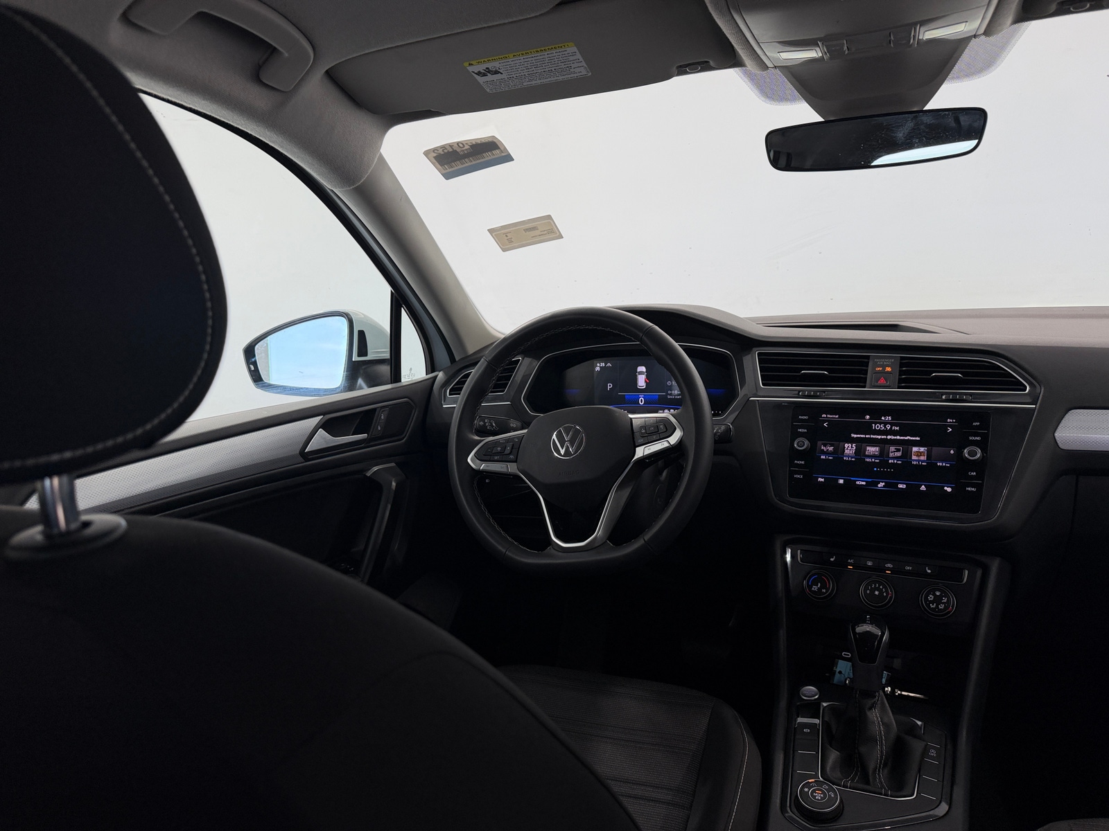 Thumbnail: 2024 Volkswagen Tiguan - 5