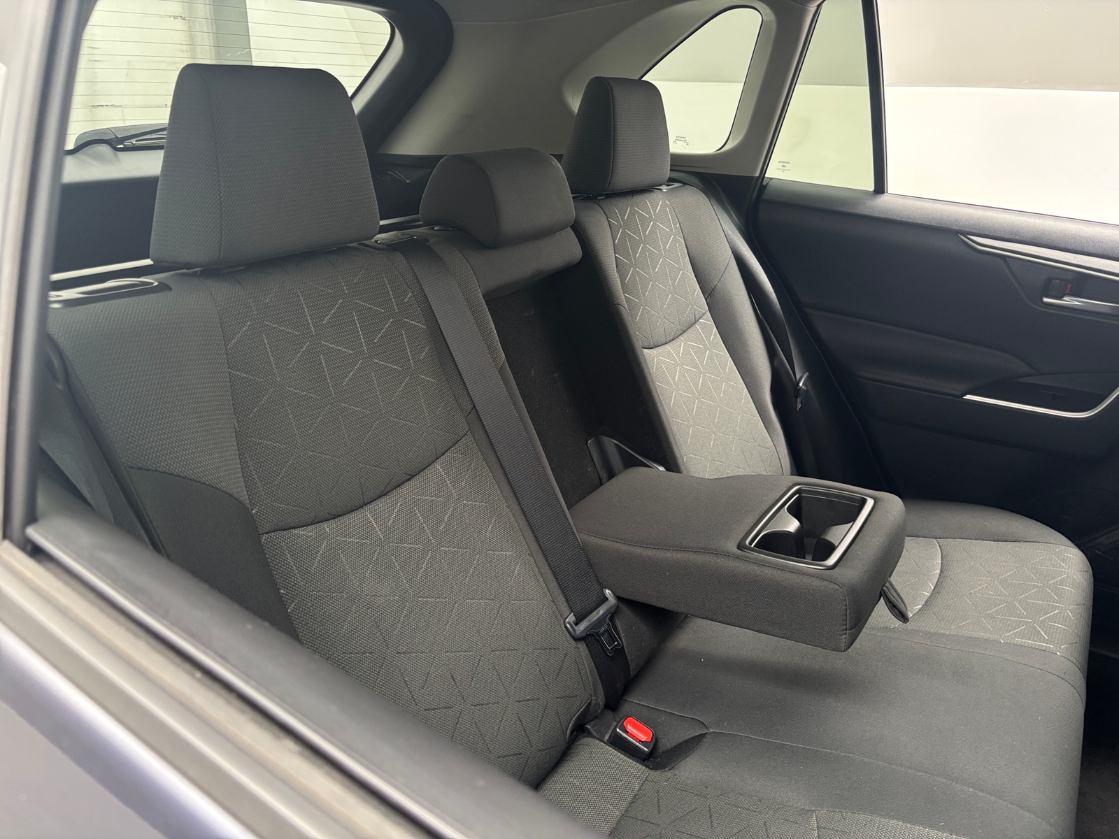 Thumbnail: 2021 Toyota RAV4 - 6