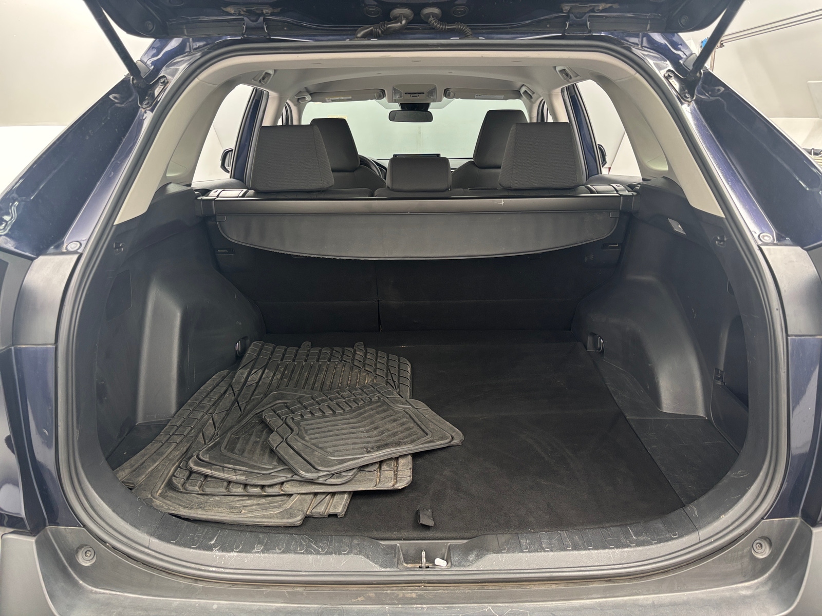Thumbnail: 2021 Toyota RAV4 - 7