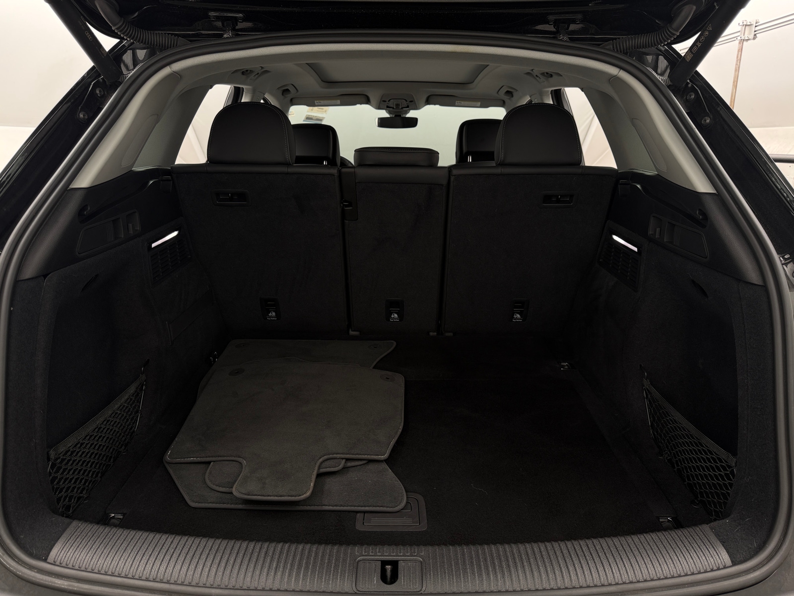 Thumbnail: 2023 Audi Q5 - 6