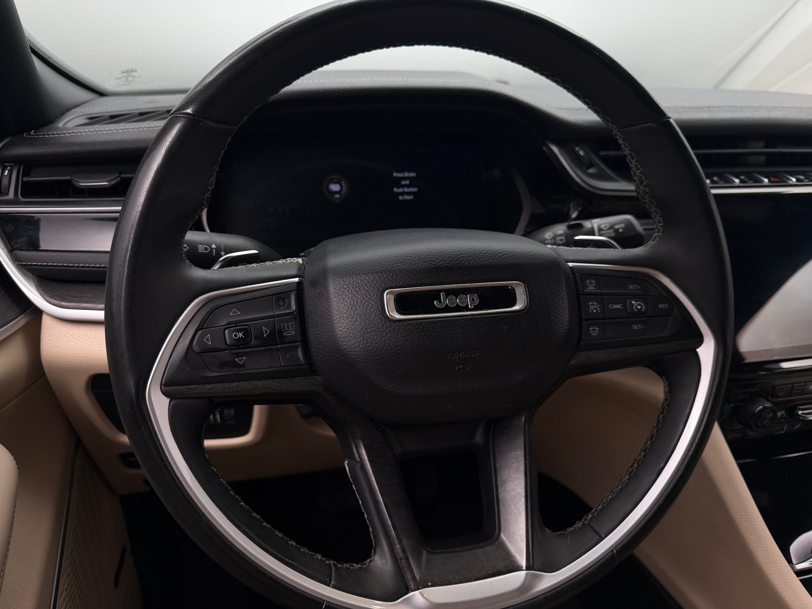 Thumbnail: 2023 Jeep Grand Cherokee - 4