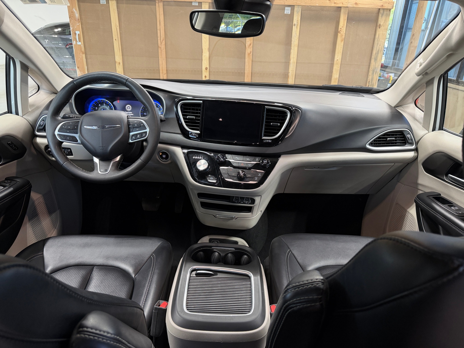 Thumbnail: 2024 Chrysler Pacifica - 2