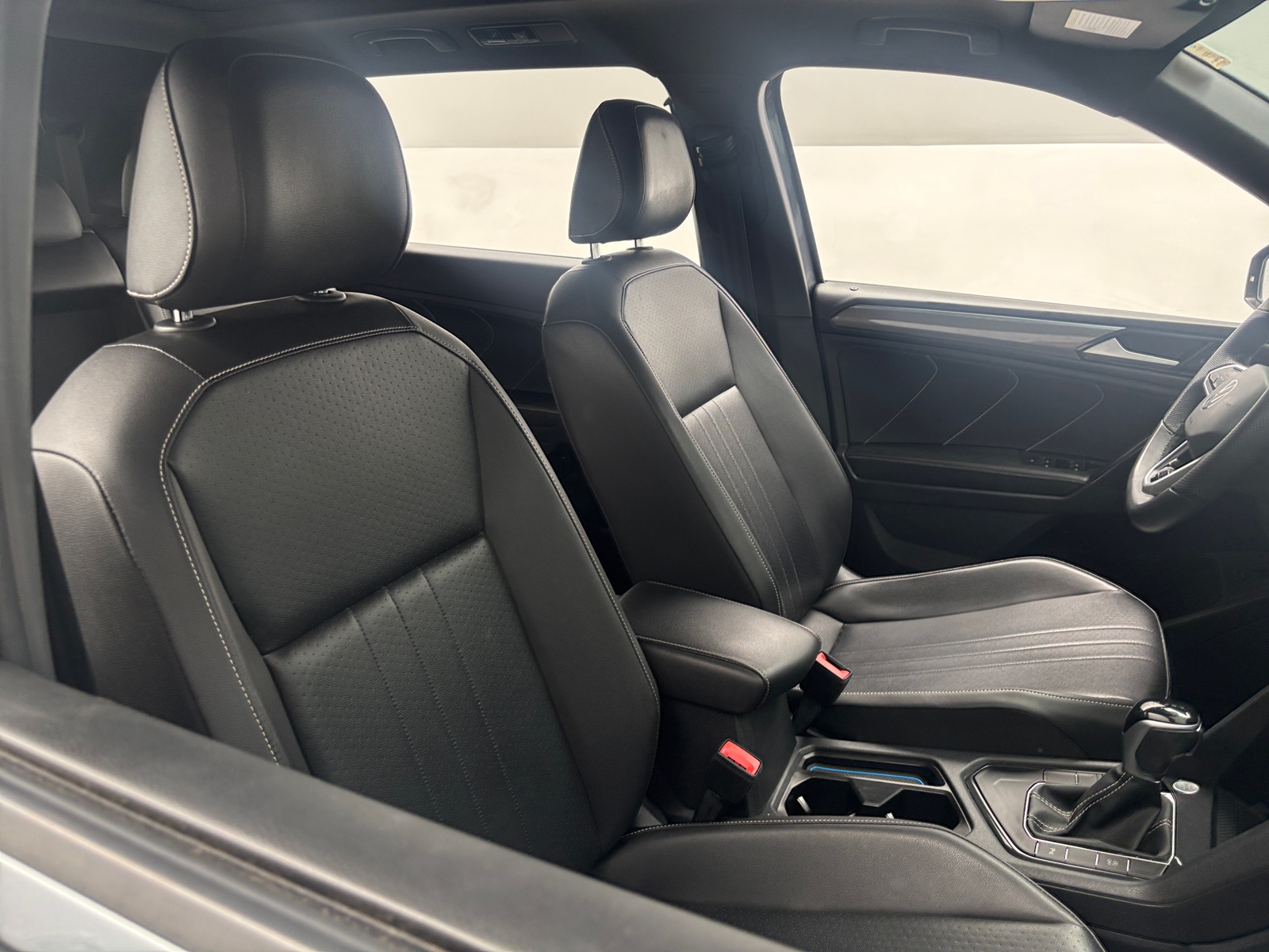 Thumbnail: 2022 Volkswagen Tiguan - 2
