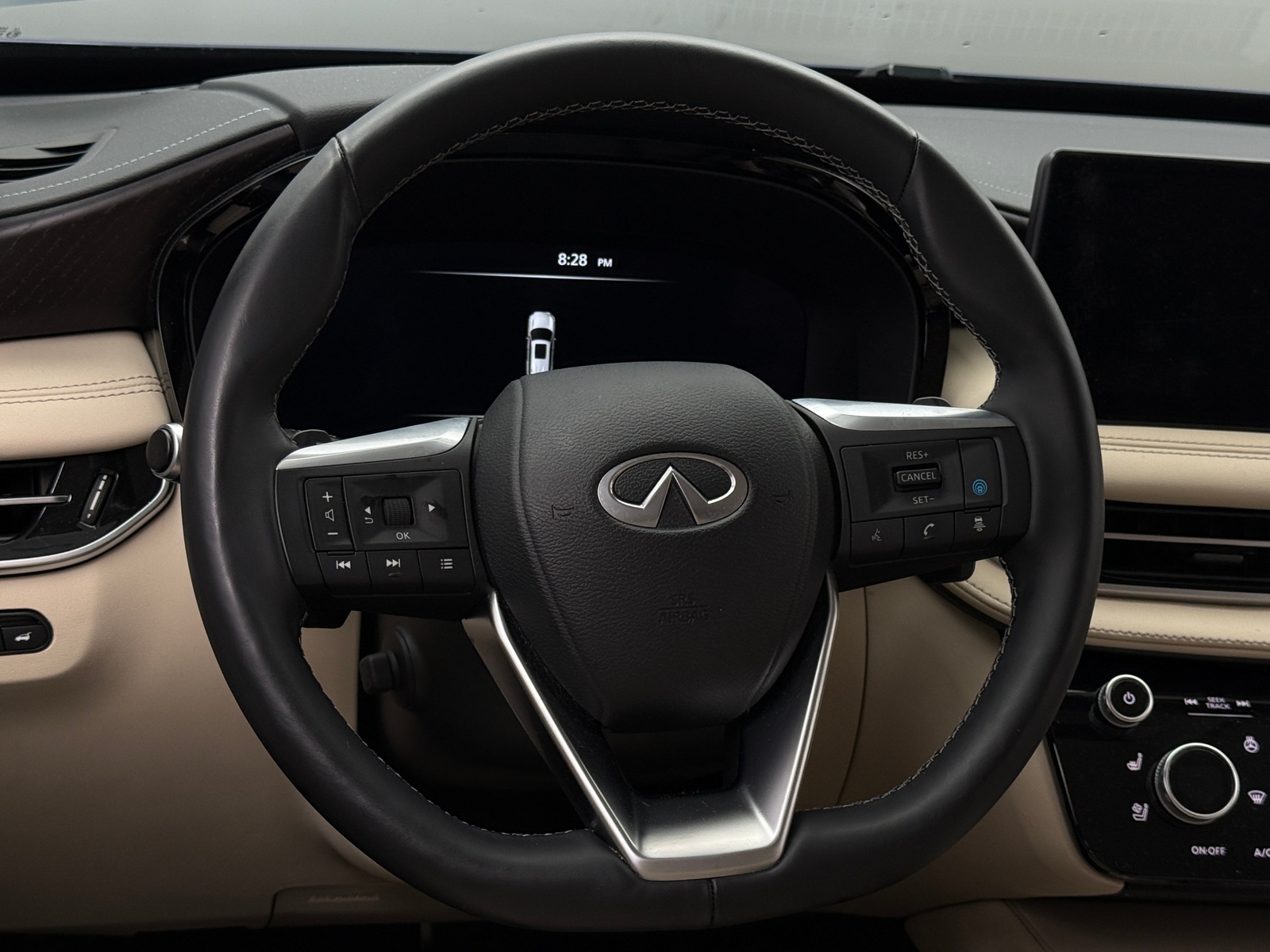 Thumbnail: 2023 INFINITI QX60 - 4