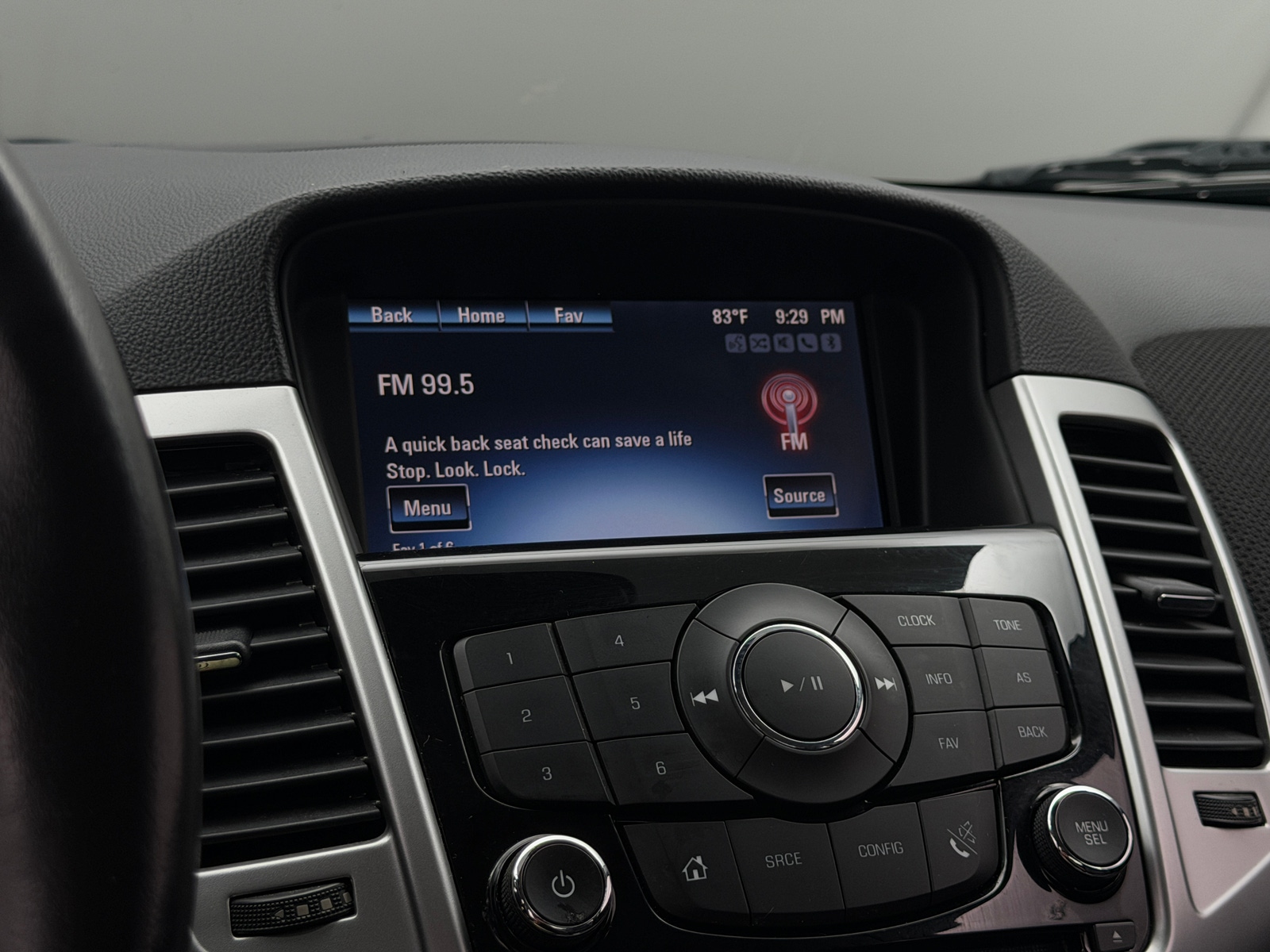 Thumbnail: 2015 Chevrolet Cruze - 3