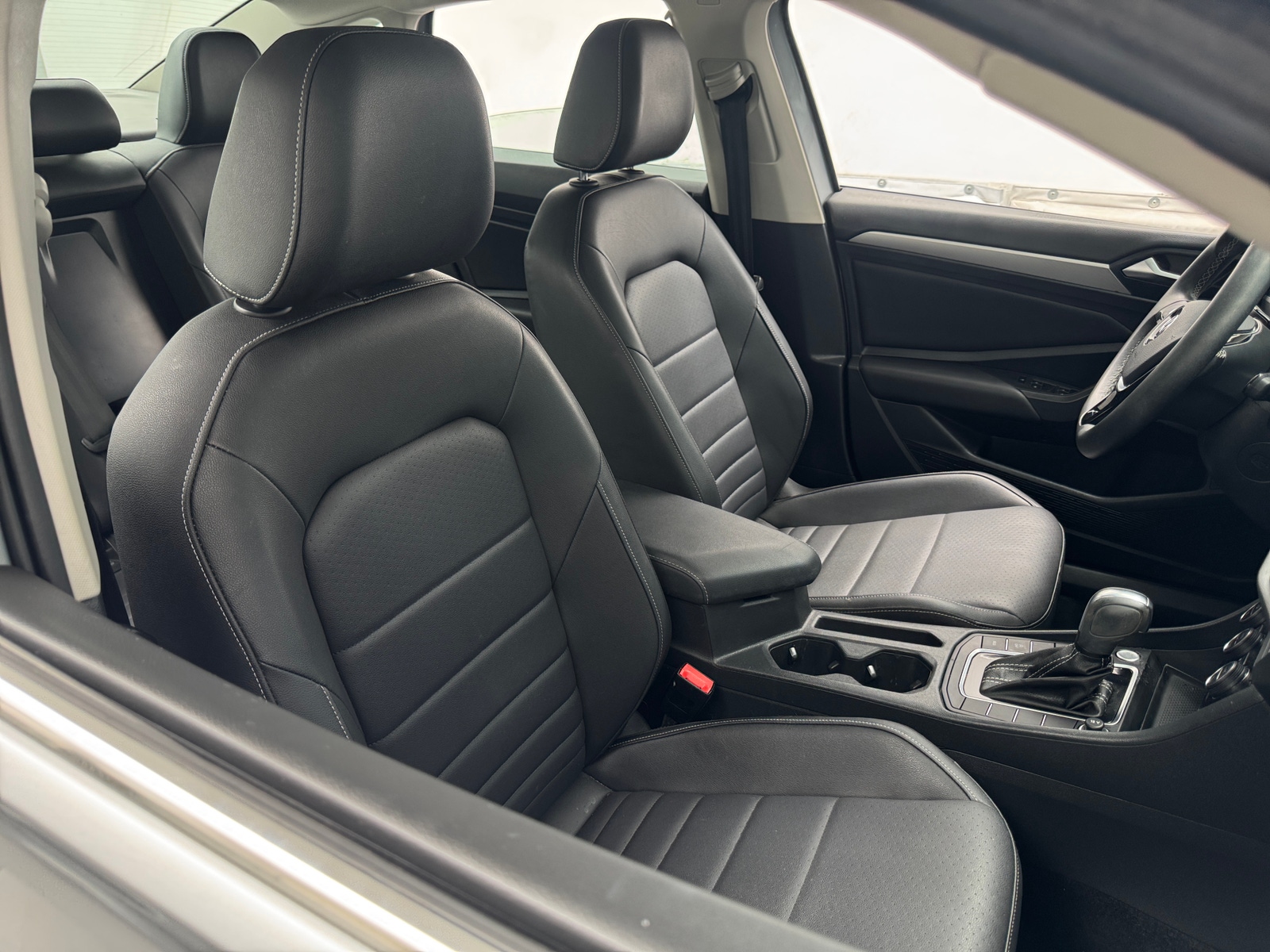 Thumbnail: 2021 Volkswagen Jetta - 2