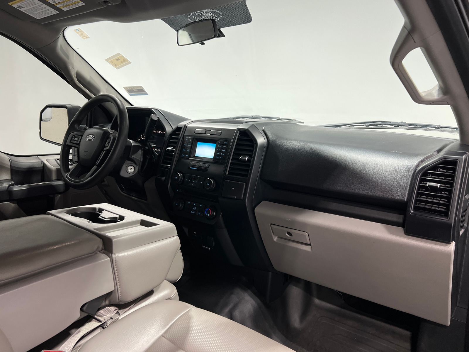 Thumbnail: 2016 Ford Econoline - 3