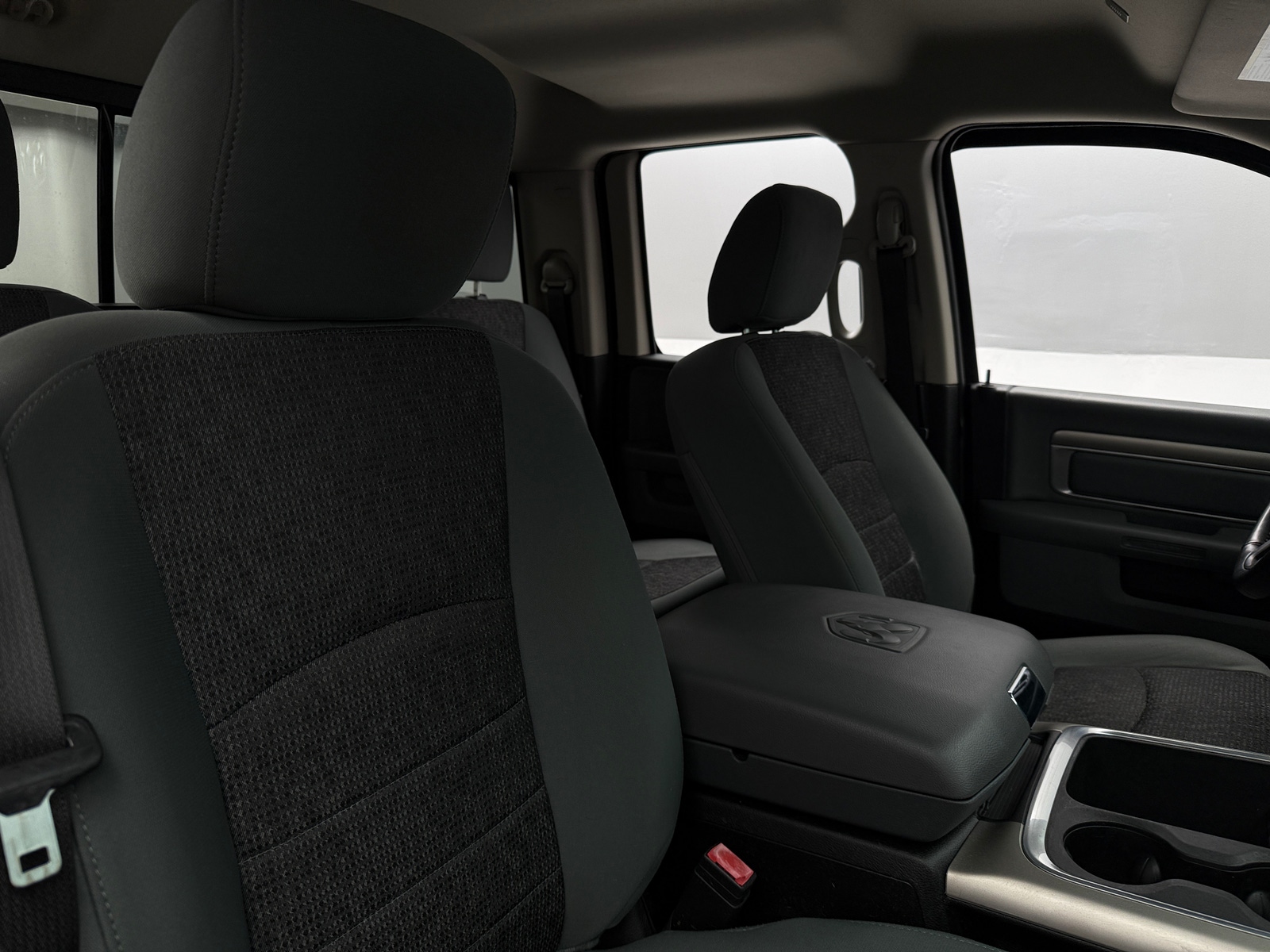 Thumbnail: 2020 RAM 1500 Classic - 2