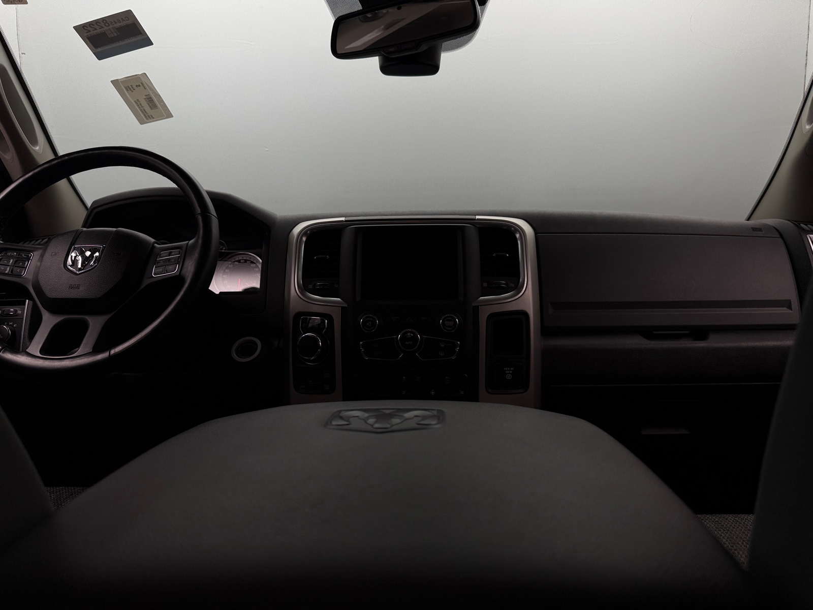 Thumbnail: 2020 RAM 1500 Classic - 3
