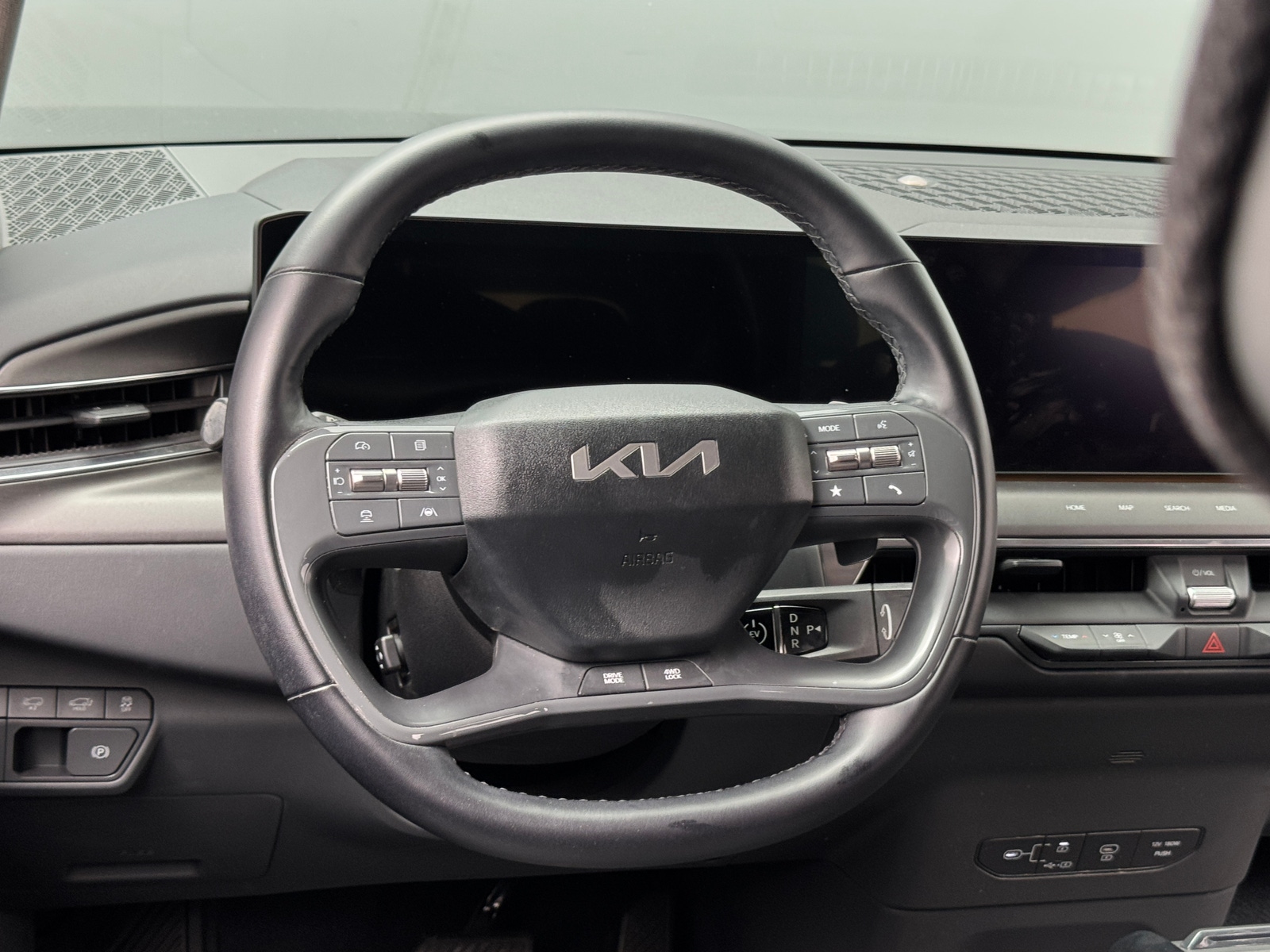 Thumbnail: 2024 Kia EV9 - 4