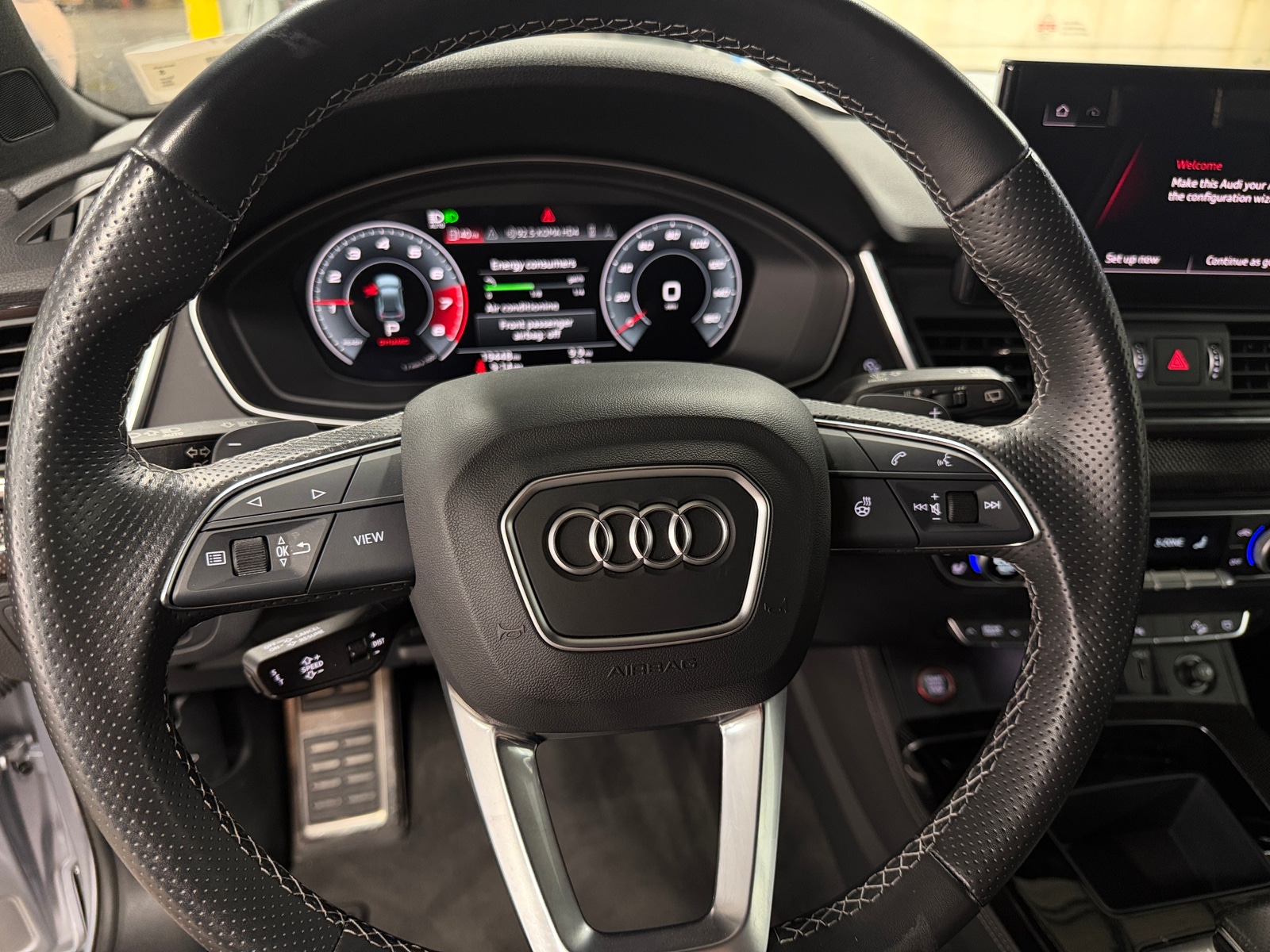 Thumbnail: 2023 Audi SQ5 - 4