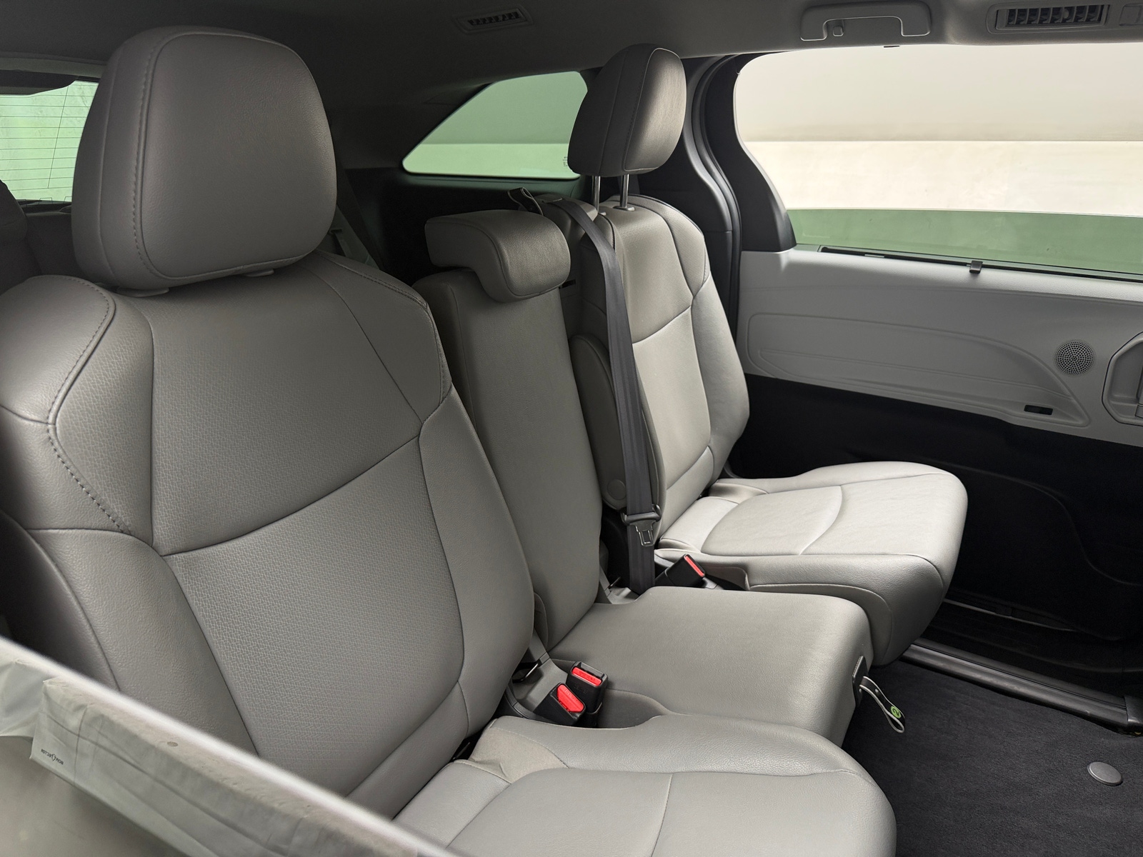 Thumbnail: 2025 Toyota Sienna - 5