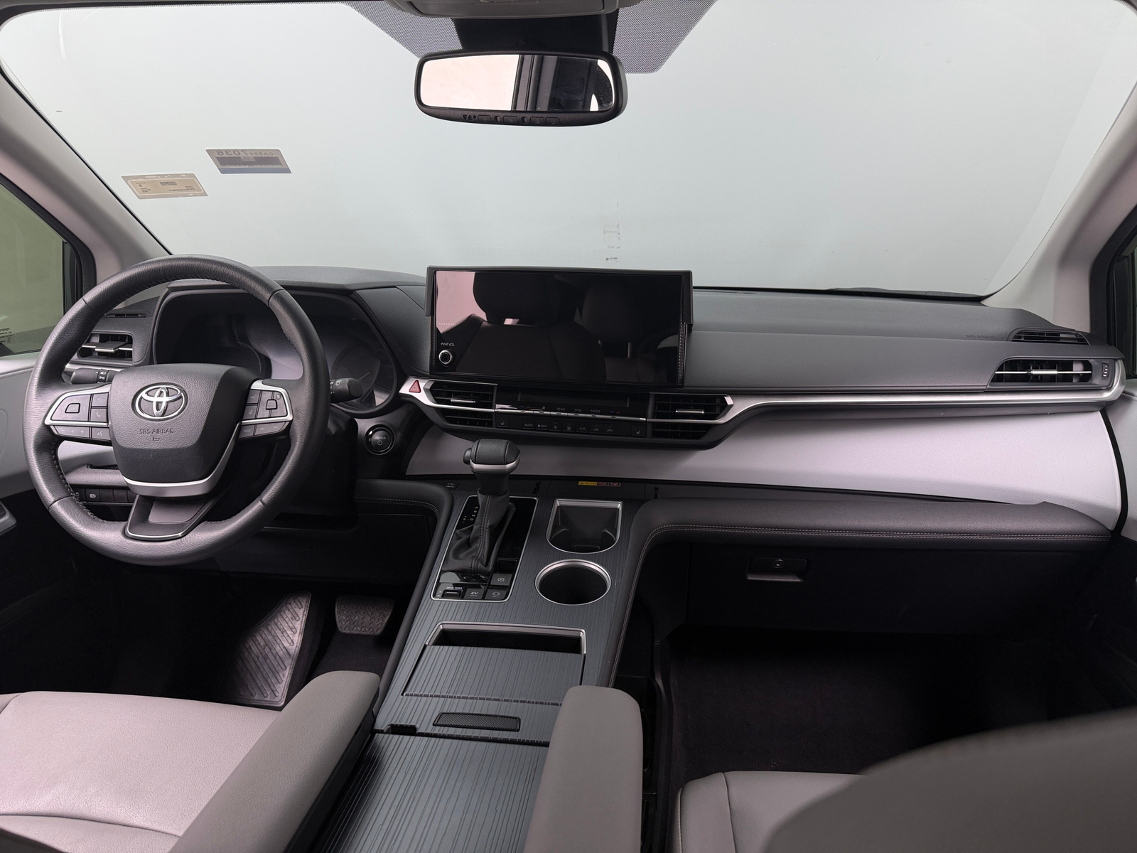 Thumbnail: 2025 Toyota Sienna - 2
