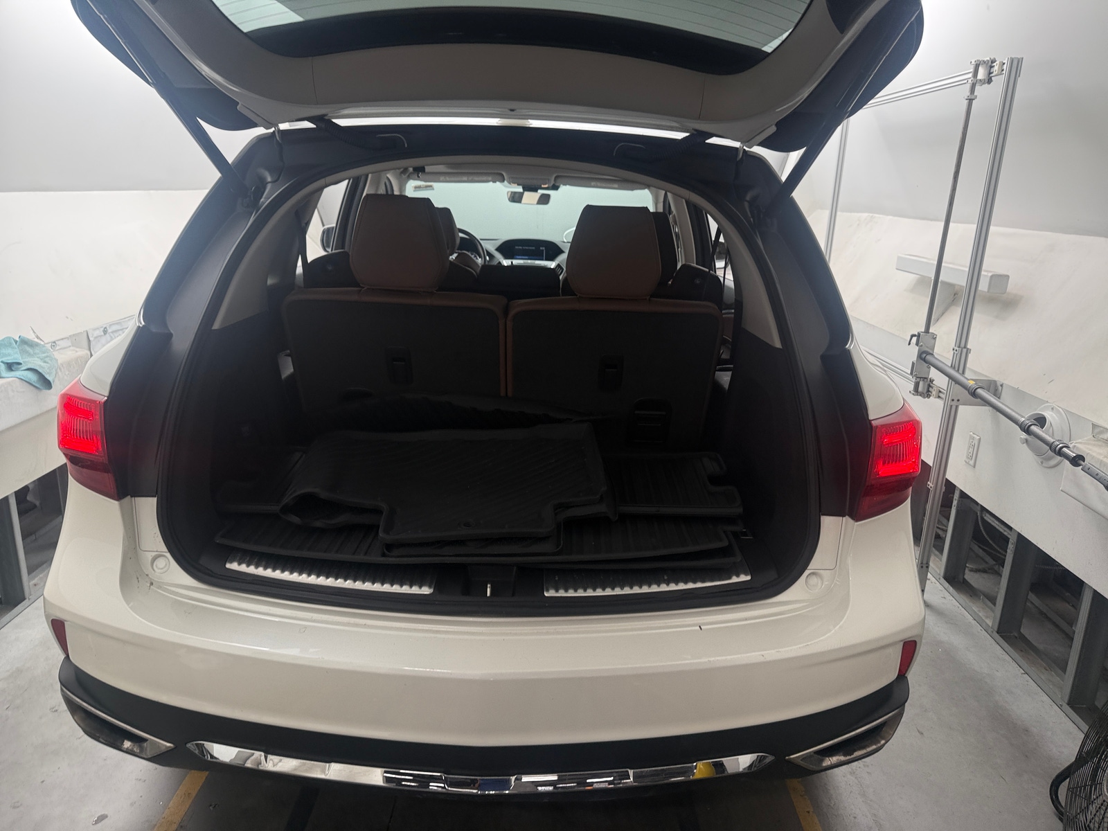 Thumbnail: 2018 Acura MDX - 6