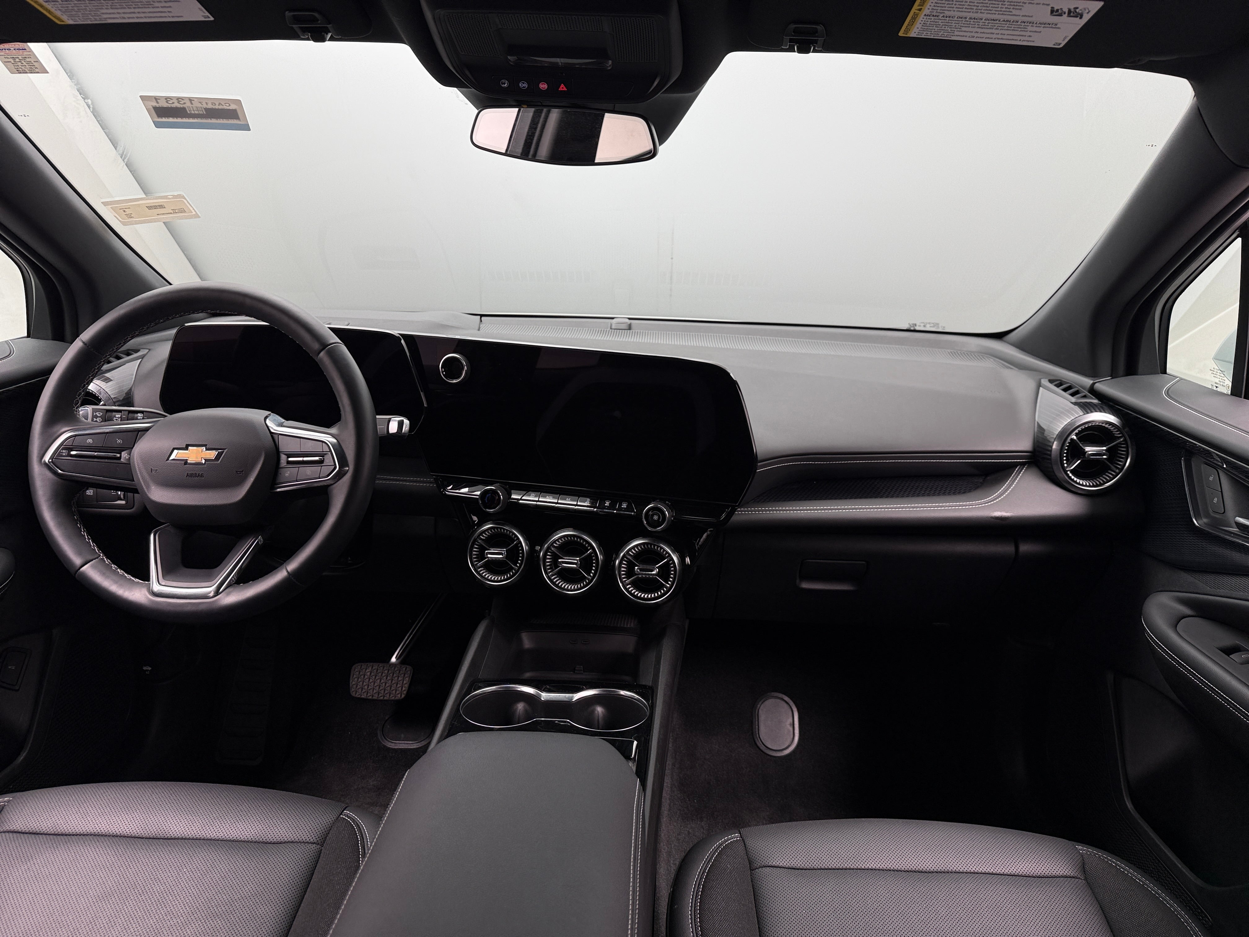 Used 2024 Chevrolet Blazer EV LT with VIN 3GNKDBRJ8RS233139 for sale in Oak Creek, WI
