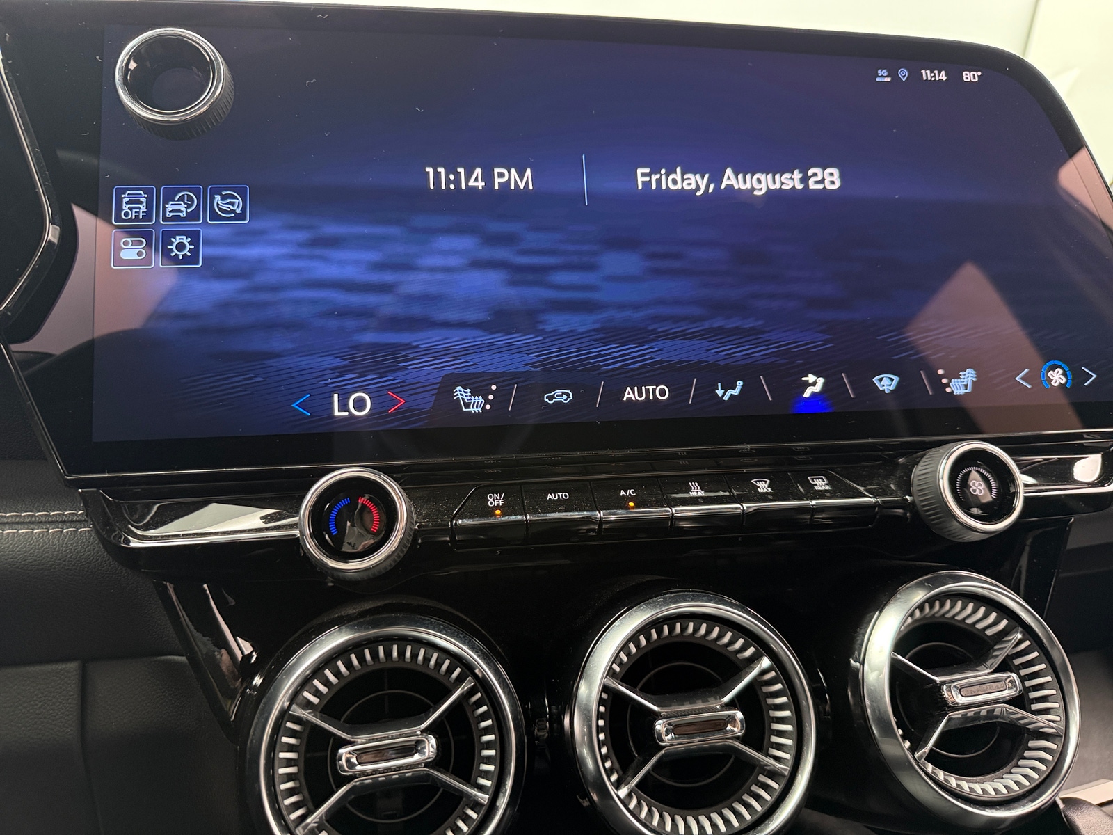 Thumbnail: 2024 Chevrolet Blazer EV - 3