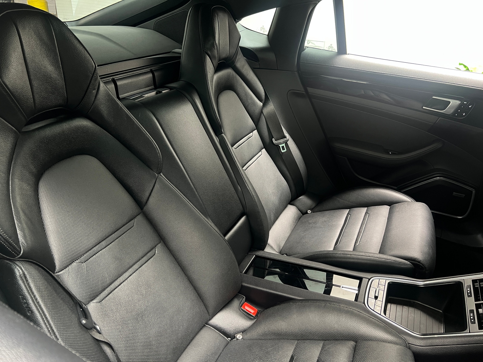 Thumbnail: 2018 Porsche Panamera - 6