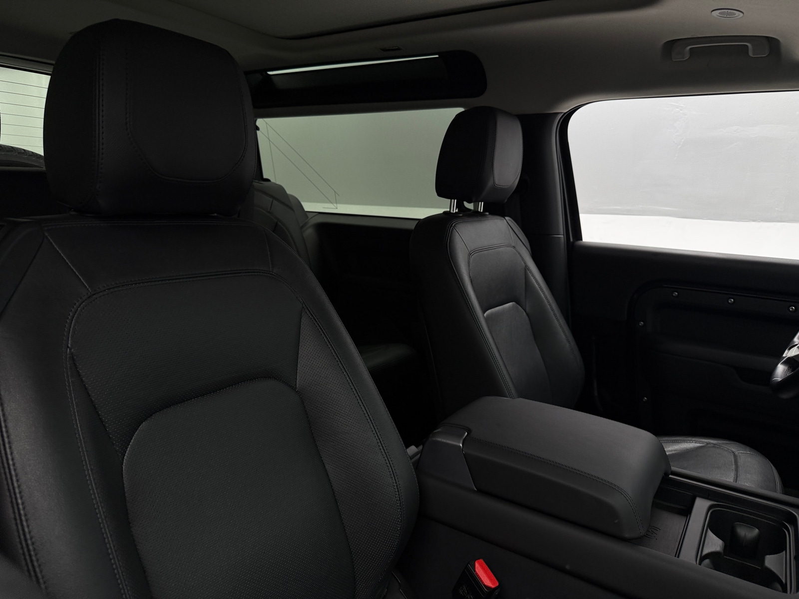 Thumbnail: 2024 Land Rover Defender - 2