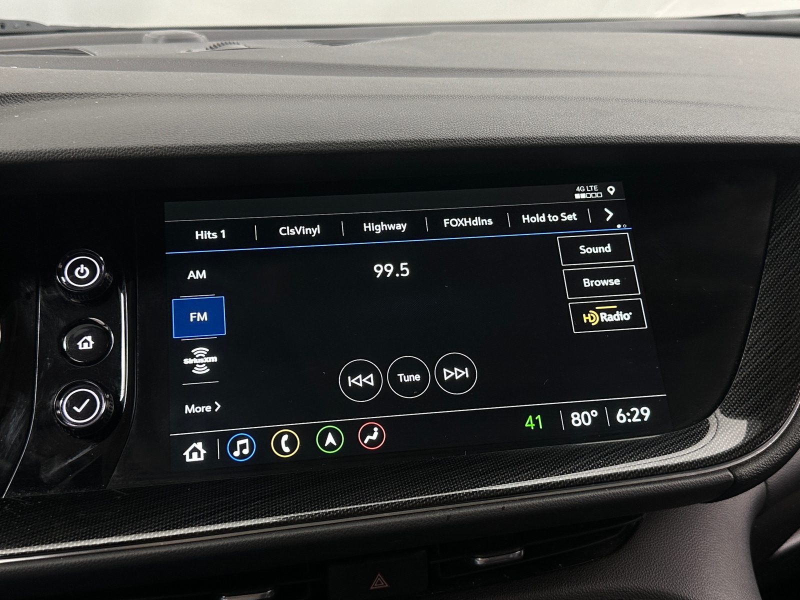 Thumbnail: 2022 Buick Envision - 3