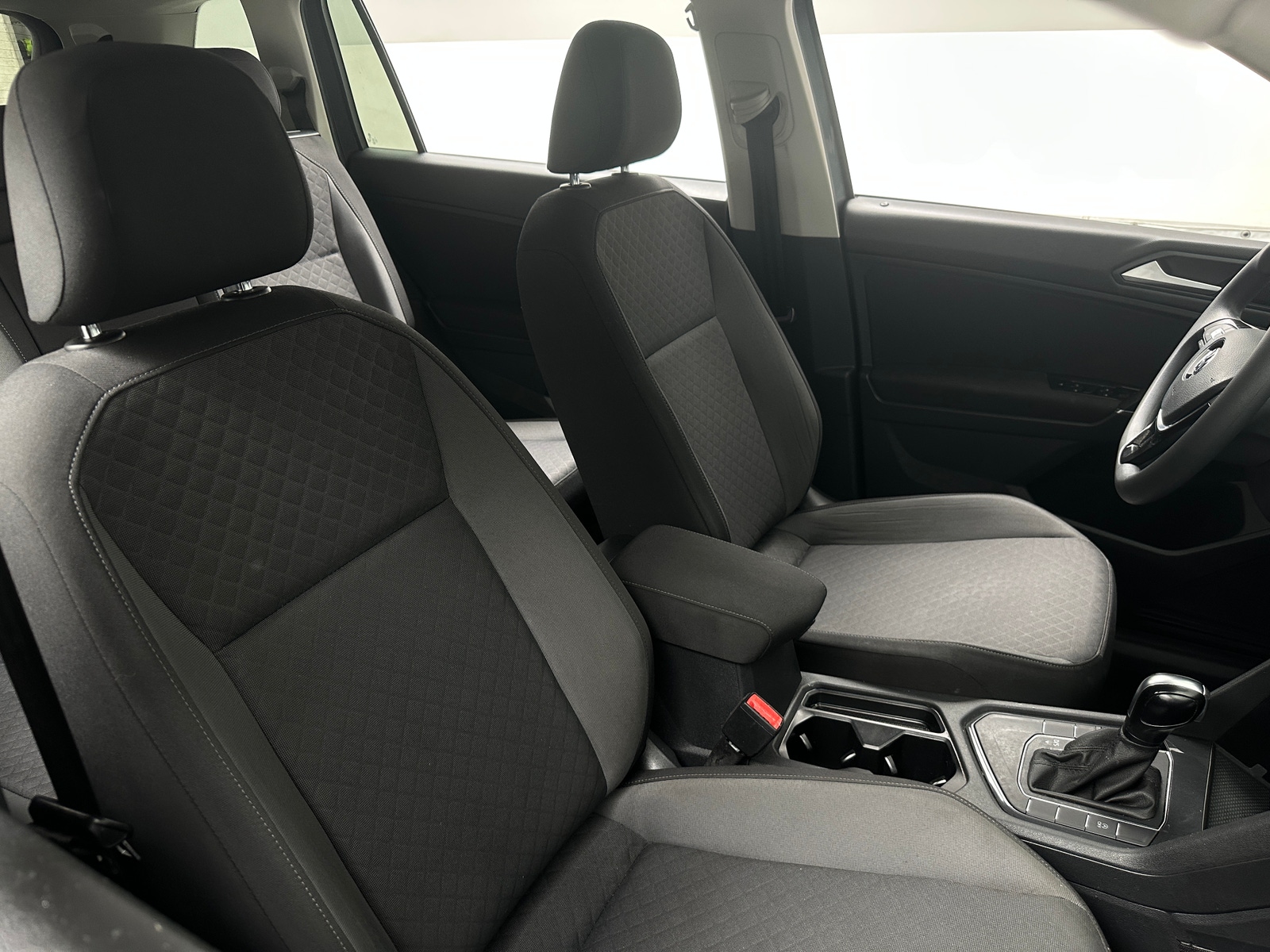 Thumbnail: 2020 Volkswagen Tiguan - 2