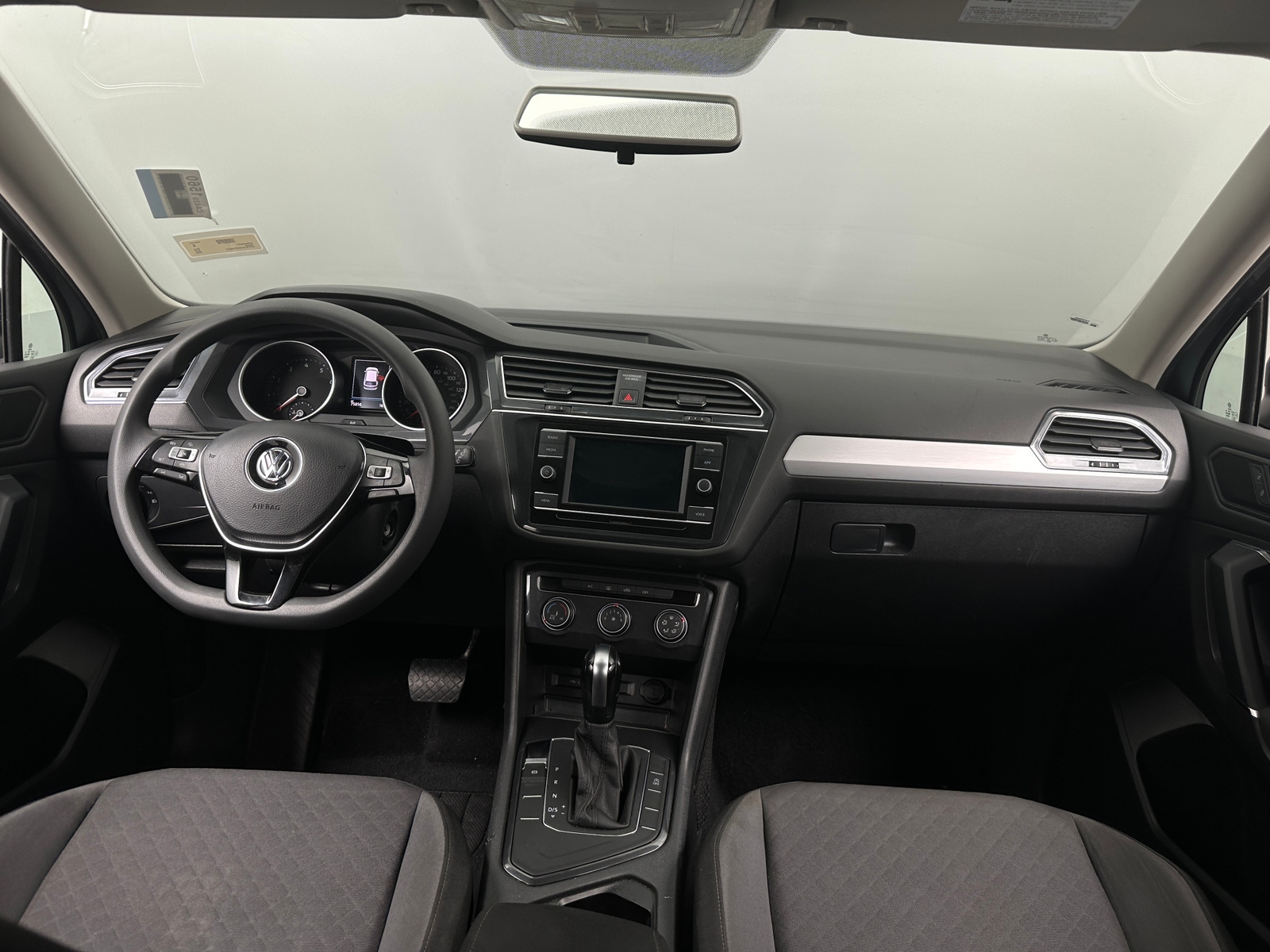 Thumbnail: 2020 Volkswagen Tiguan - 3