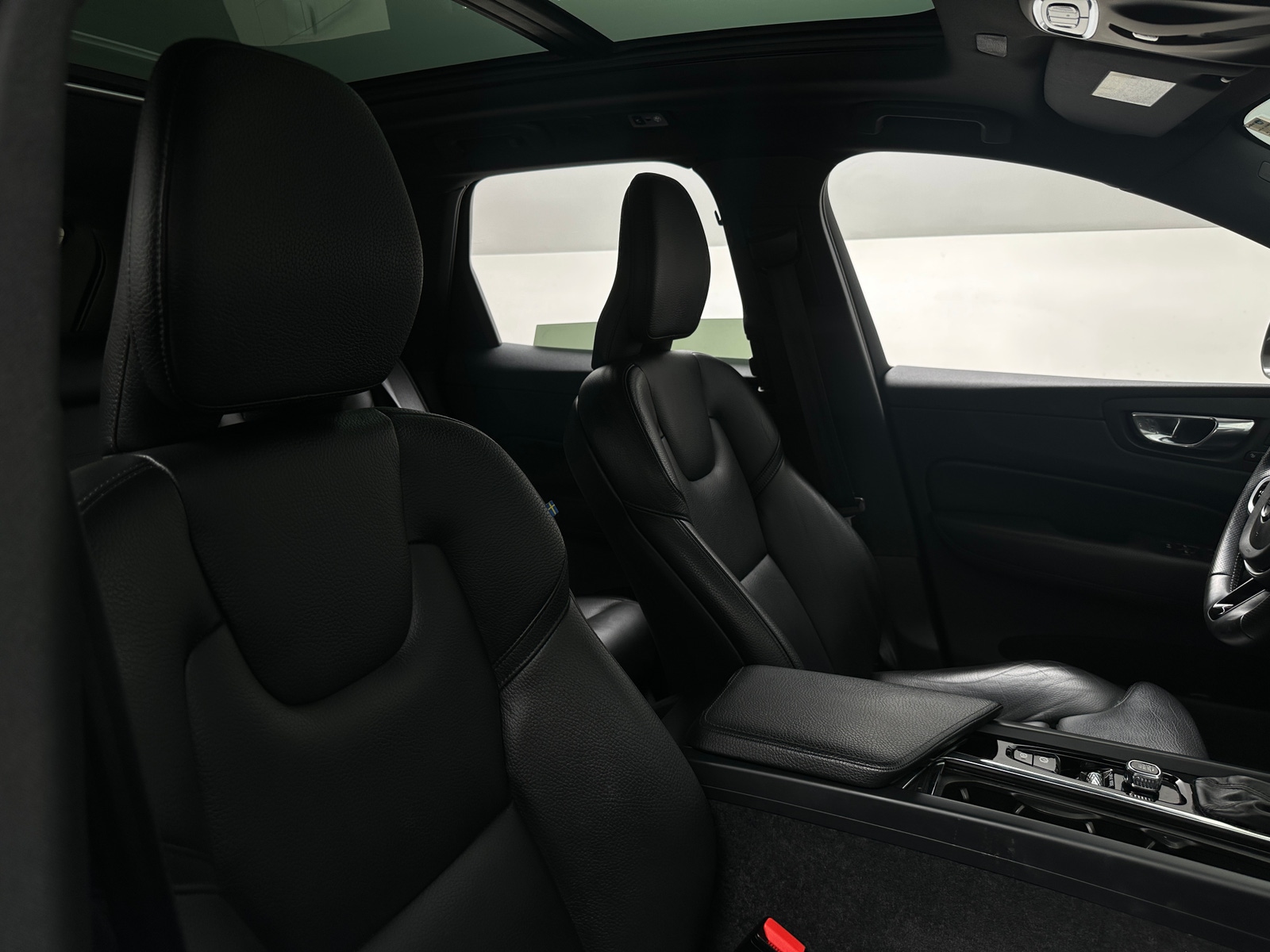 Thumbnail: 2019 Volvo XC60 - 2