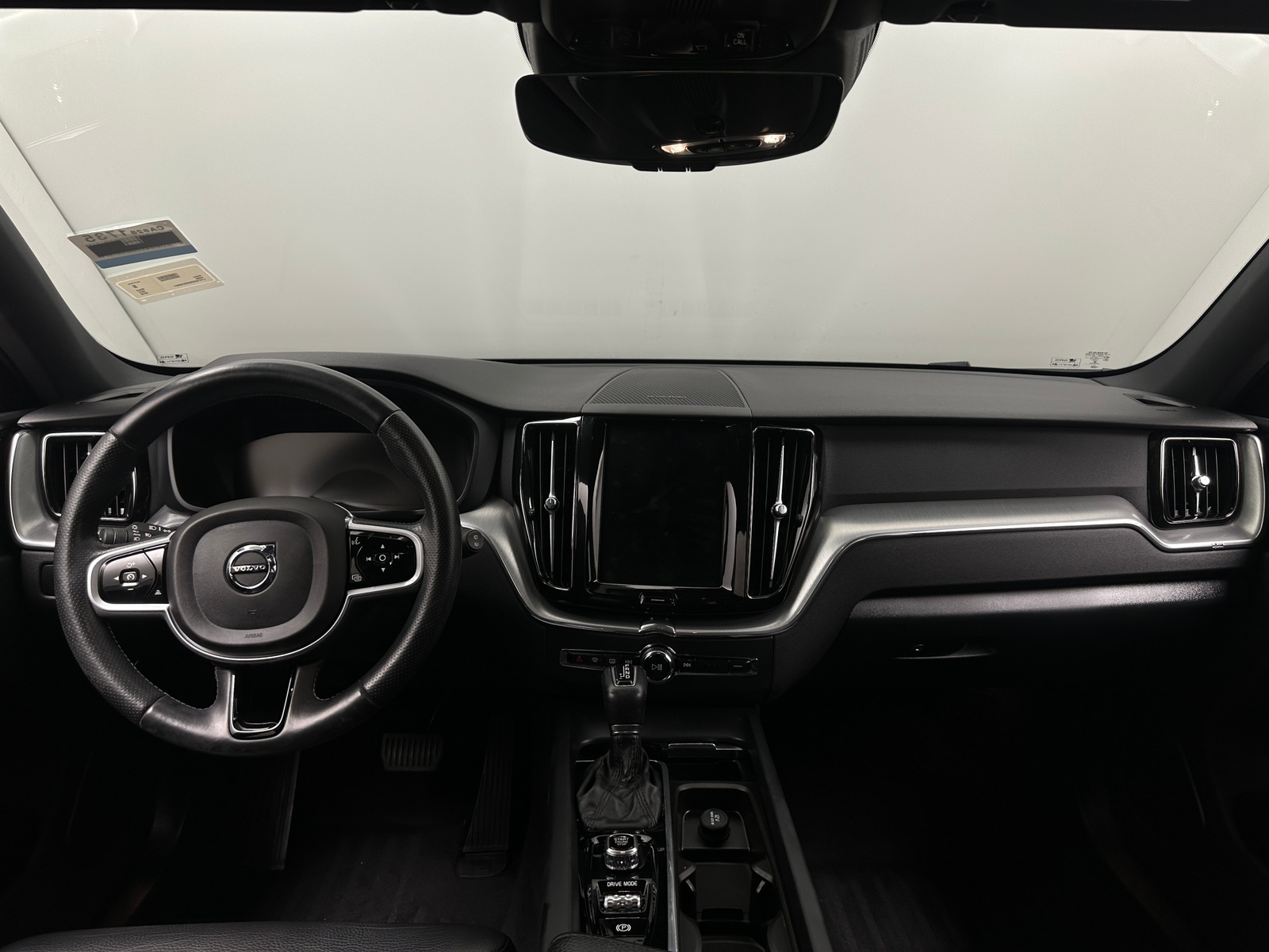 Thumbnail: 2019 Volvo XC60 - 3