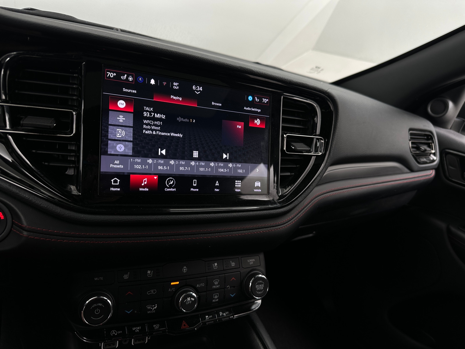 Thumbnail: 2024 Dodge Durango - 3