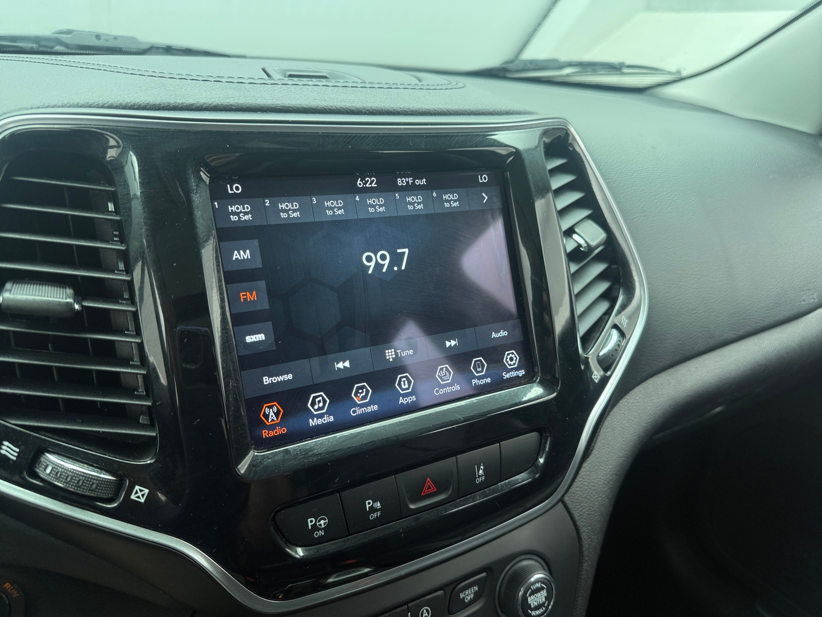 Thumbnail: 2021 Jeep Cherokee - 3