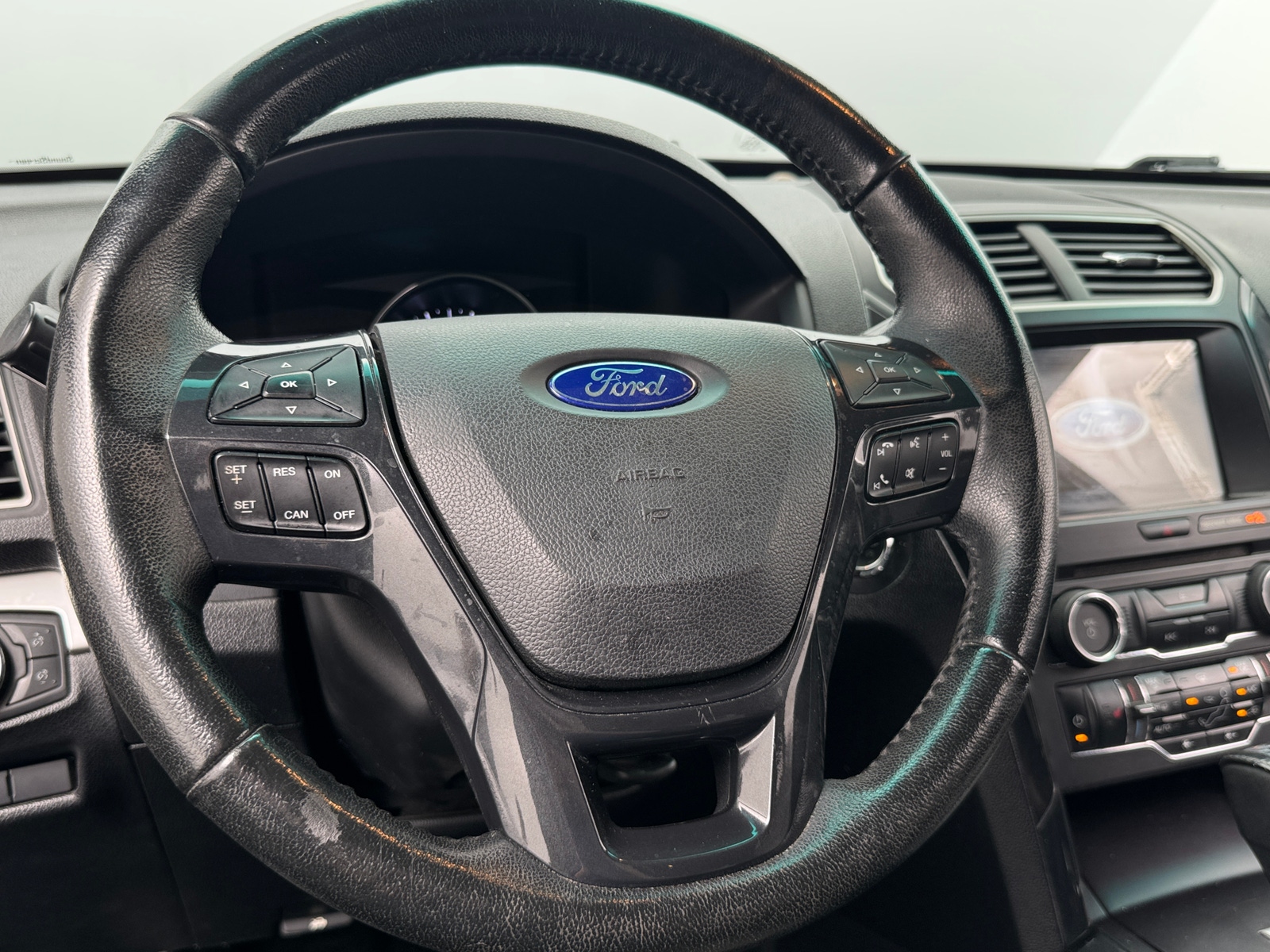 Thumbnail: 2017 Ford Explorer - 5