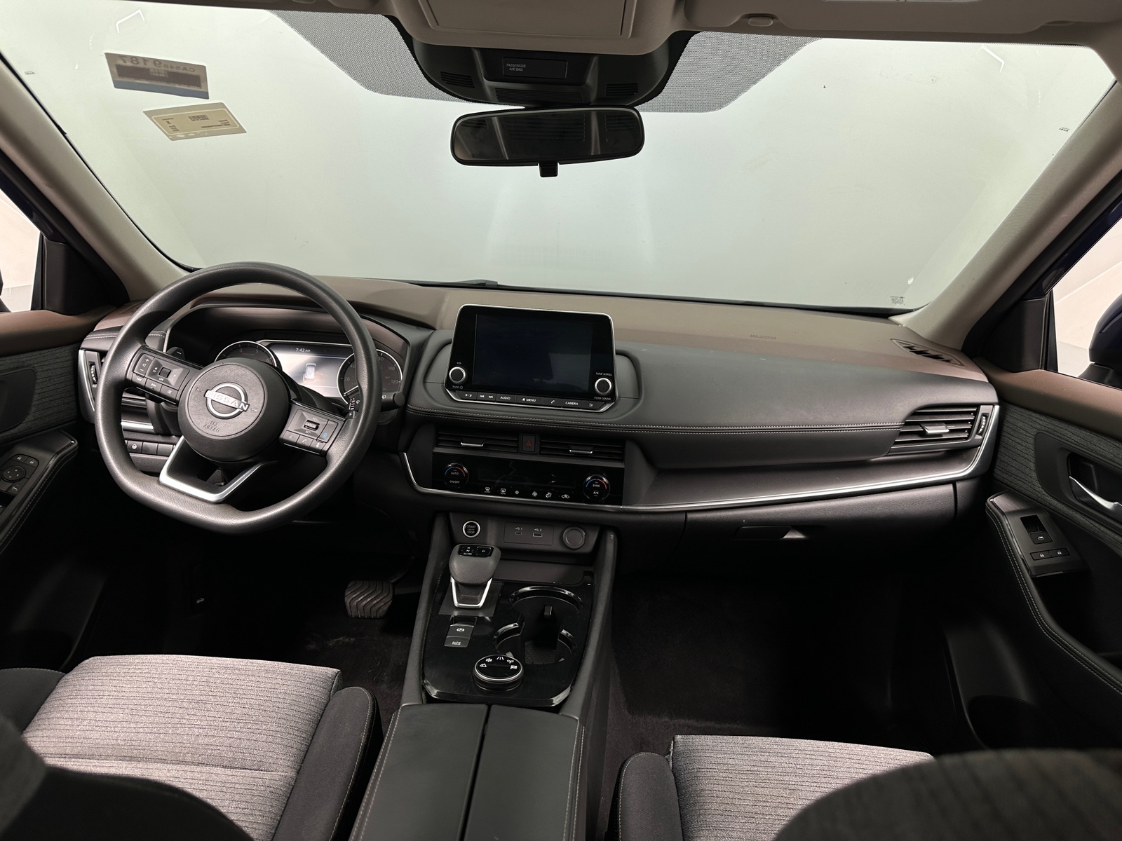 Thumbnail: 2023 Nissan Rogue - 3
