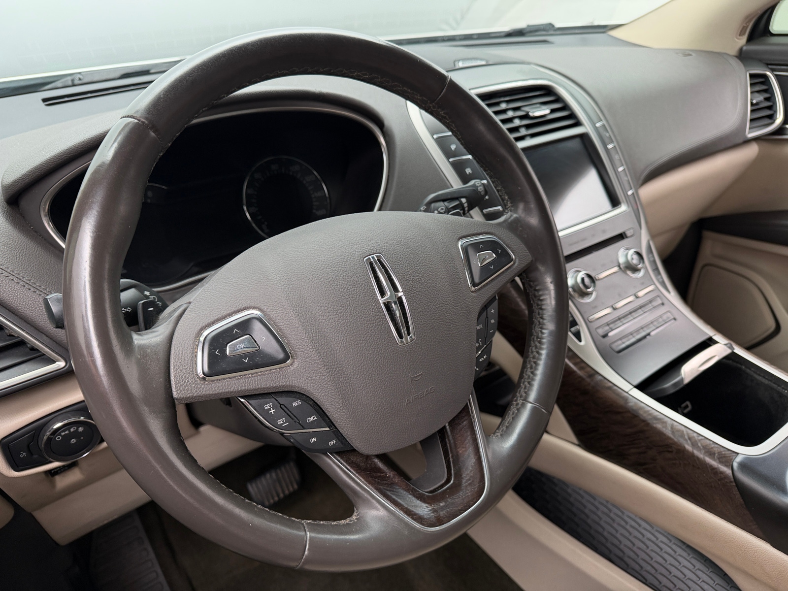 Thumbnail: 2016 Lincoln MKX - 4
