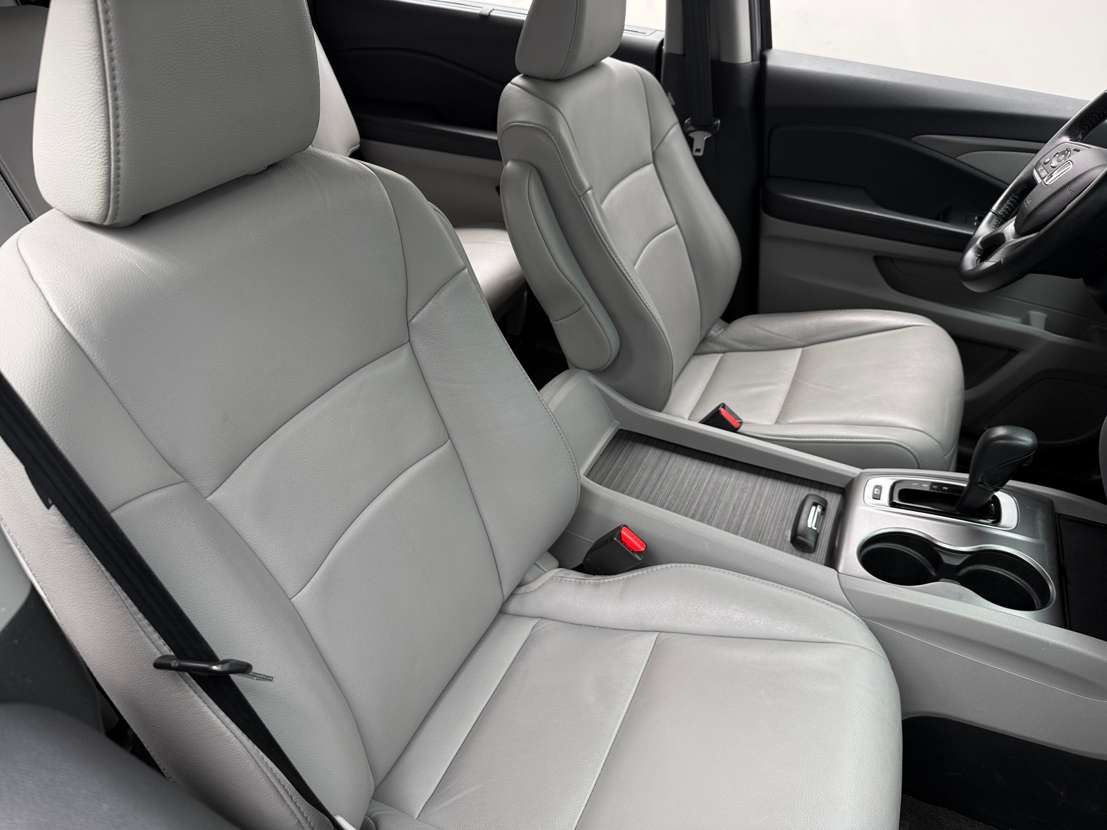 Thumbnail: 2019 Honda Pilot - 2