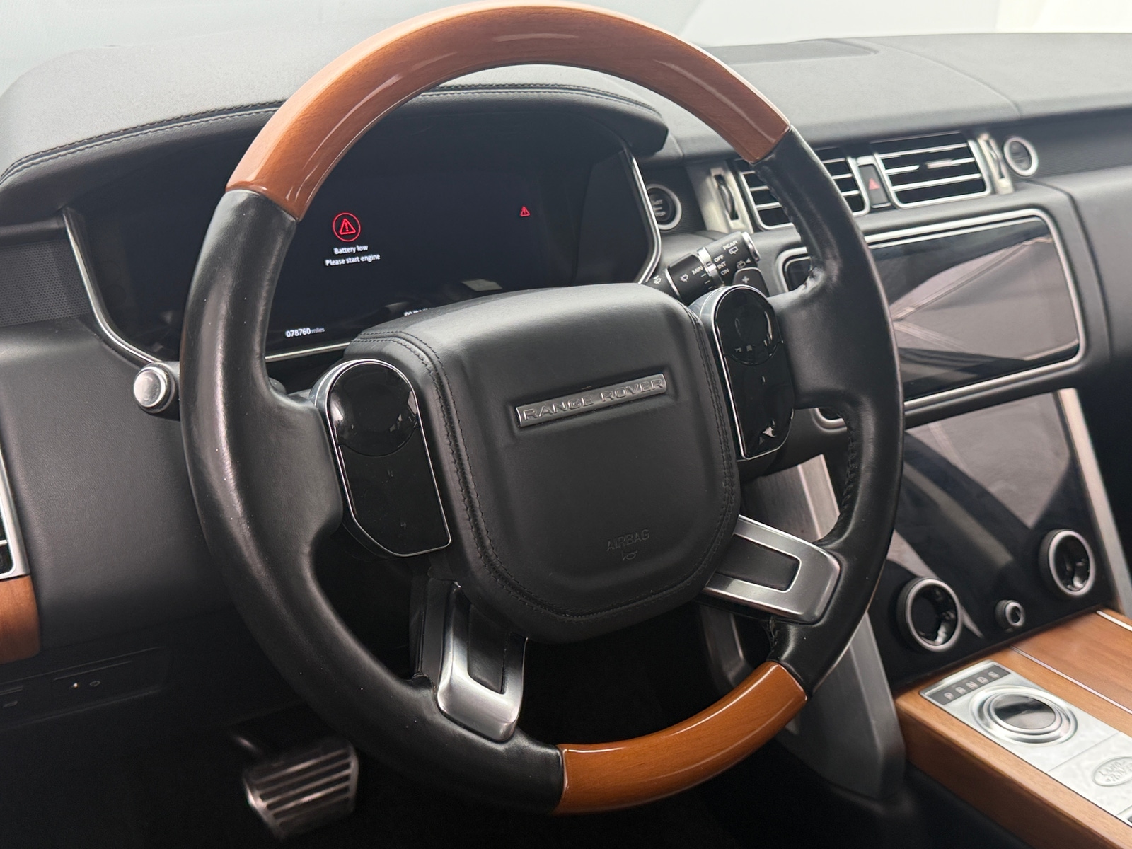 Thumbnail: 2021 Land Rover Range Rover - 4