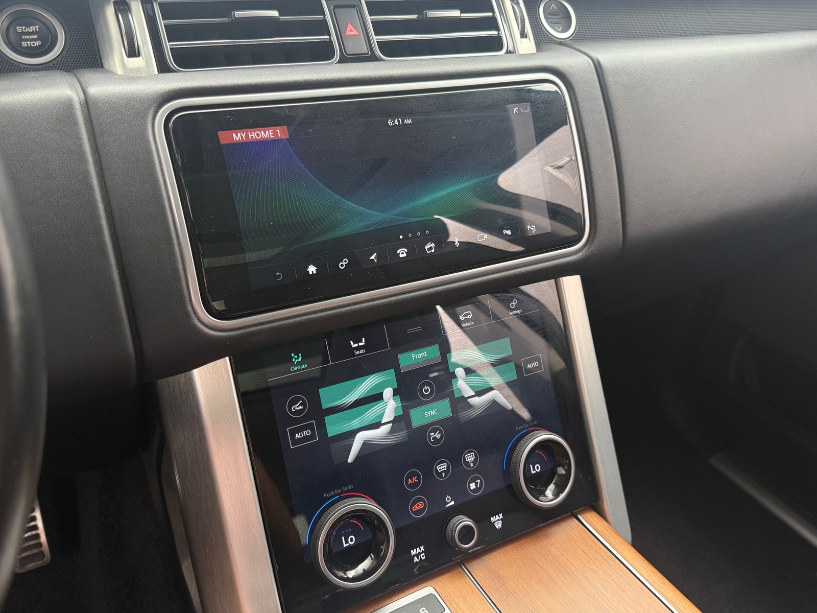 Thumbnail: 2021 Land Rover Range Rover - 3