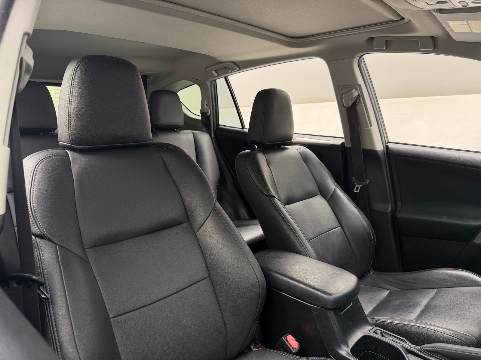 Thumbnail: 2014 Toyota RAV4 - 2
