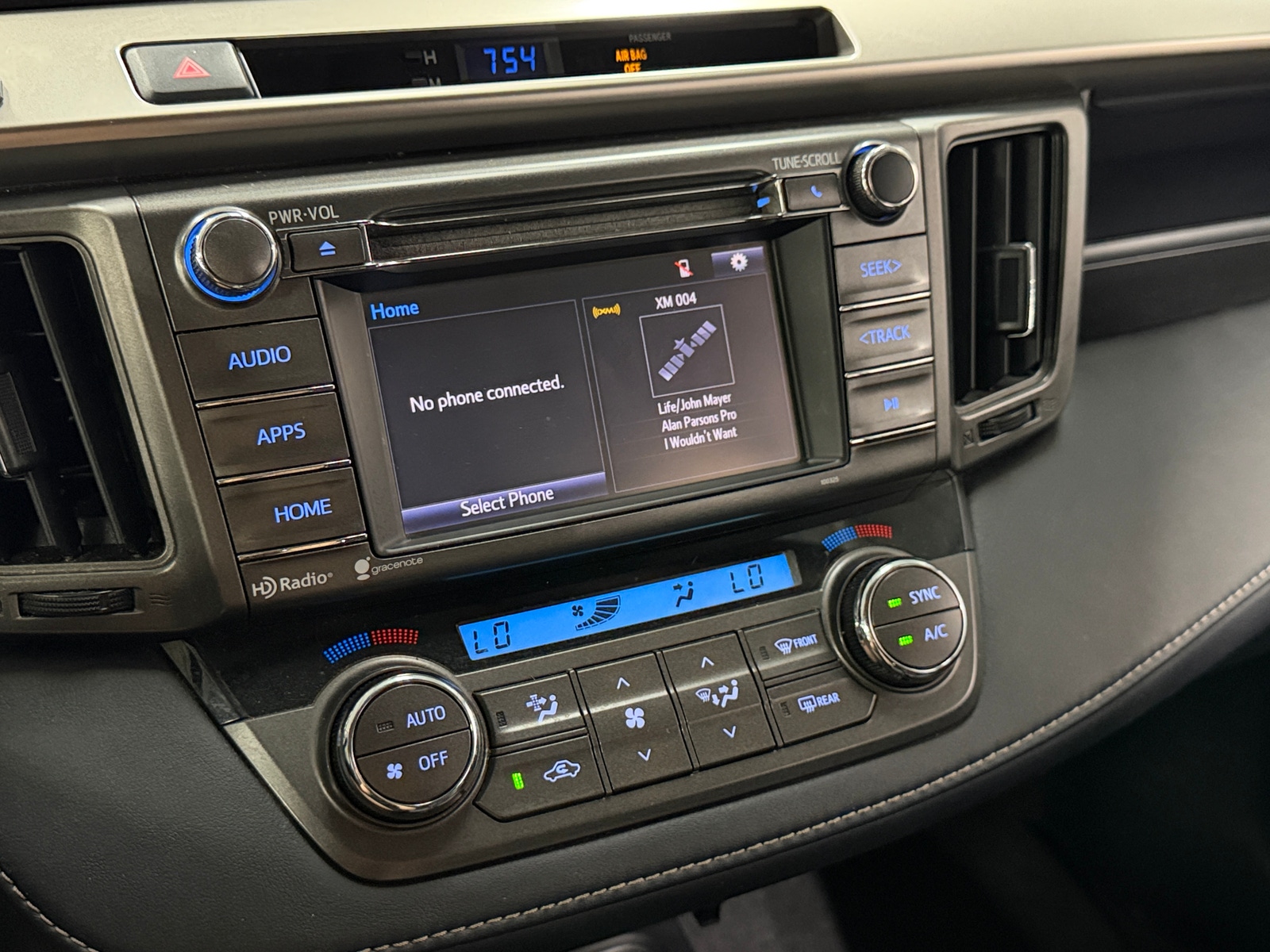 Thumbnail: 2014 Toyota RAV4 - 4