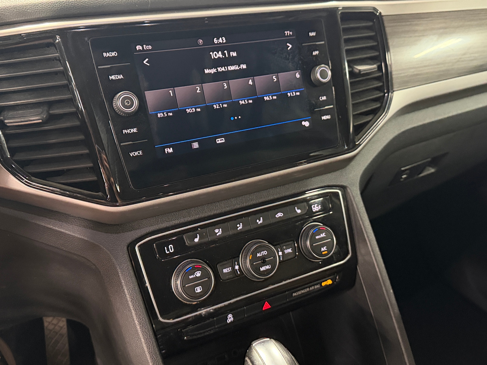 Thumbnail: 2021 Volkswagen Atlas - 3