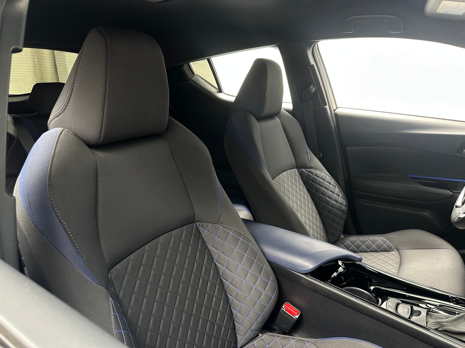 Thumbnail: 2021 Toyota C-HR - 2