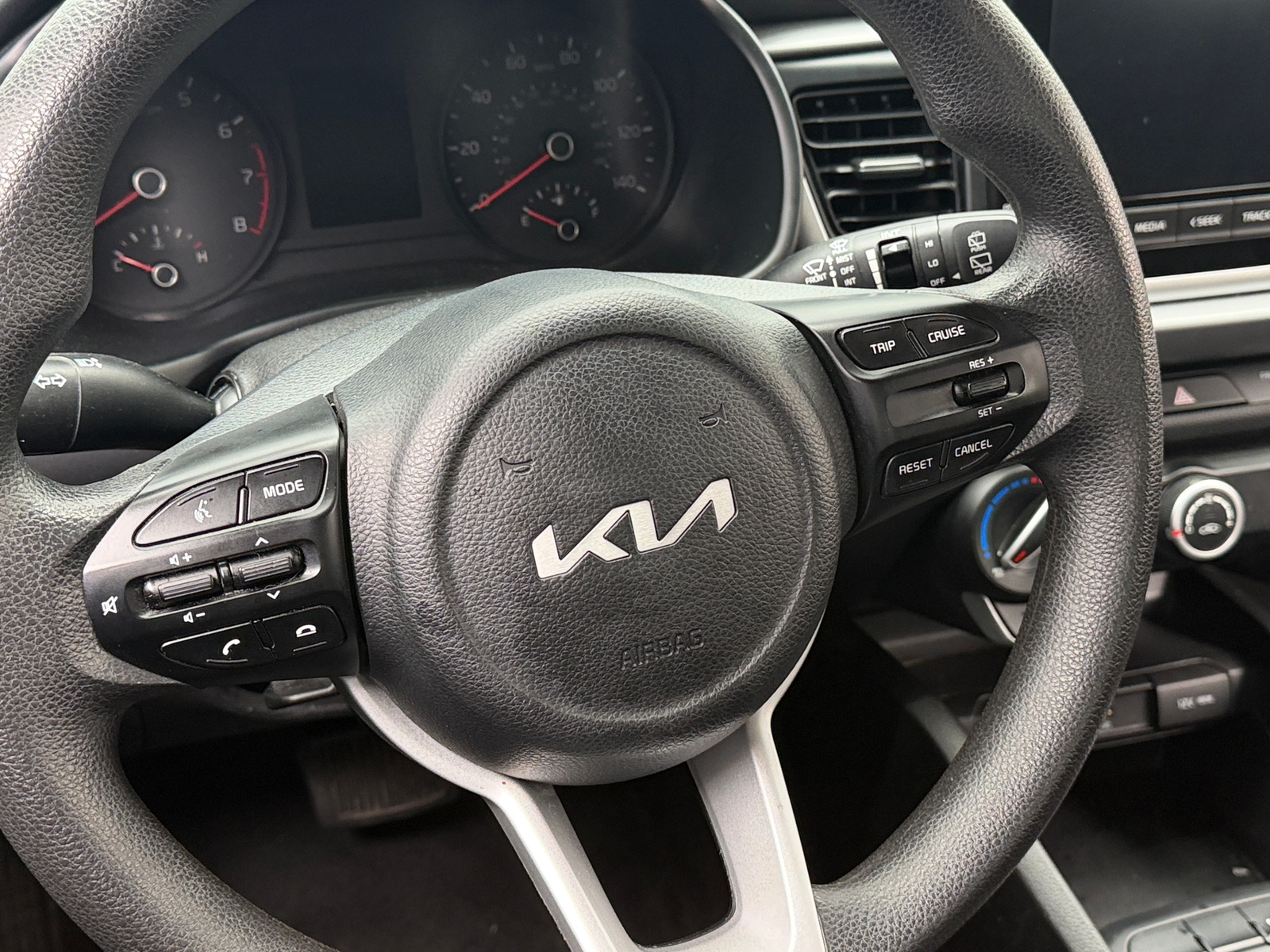Thumbnail: 2023 Kia Rio - 5