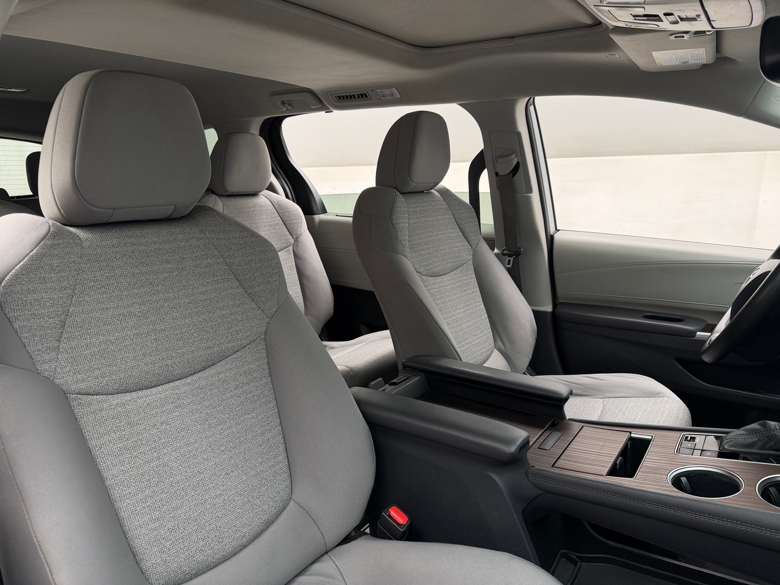 Thumbnail: 2022 Toyota Sienna - 2