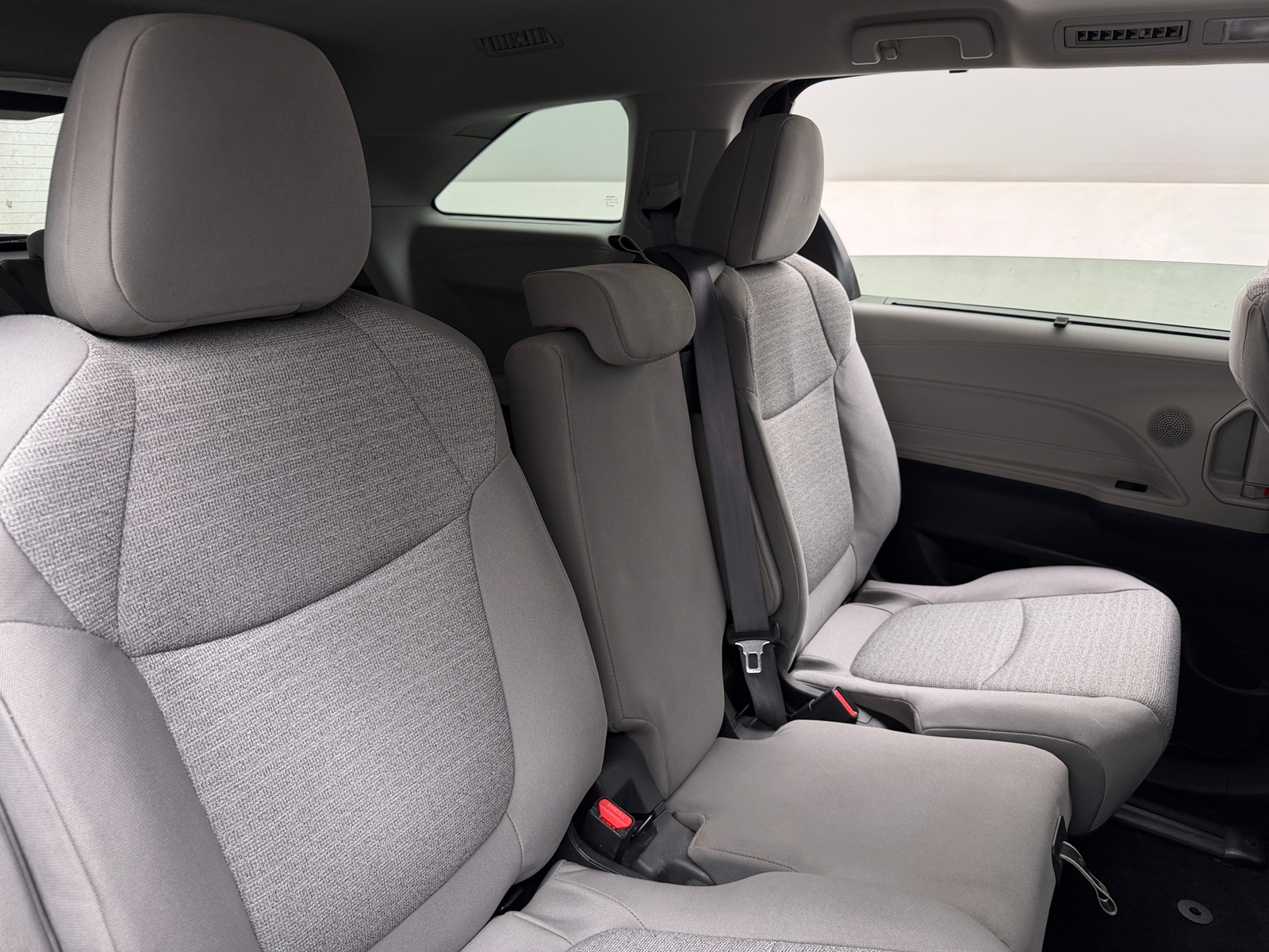 Thumbnail: 2022 Toyota Sienna - 6