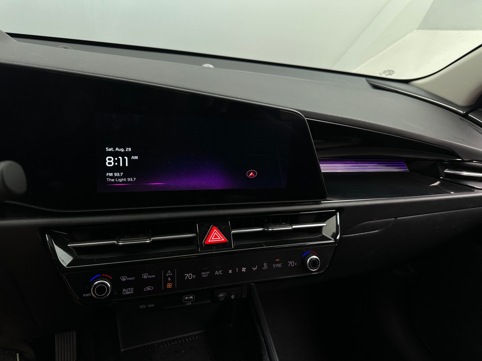 Thumbnail: 2024 Kia Niro - 3