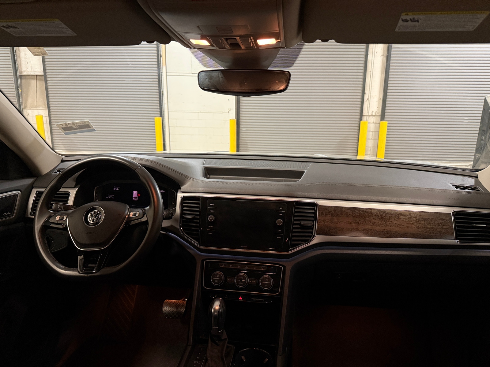 Thumbnail: 2019 Volkswagen Atlas - 3