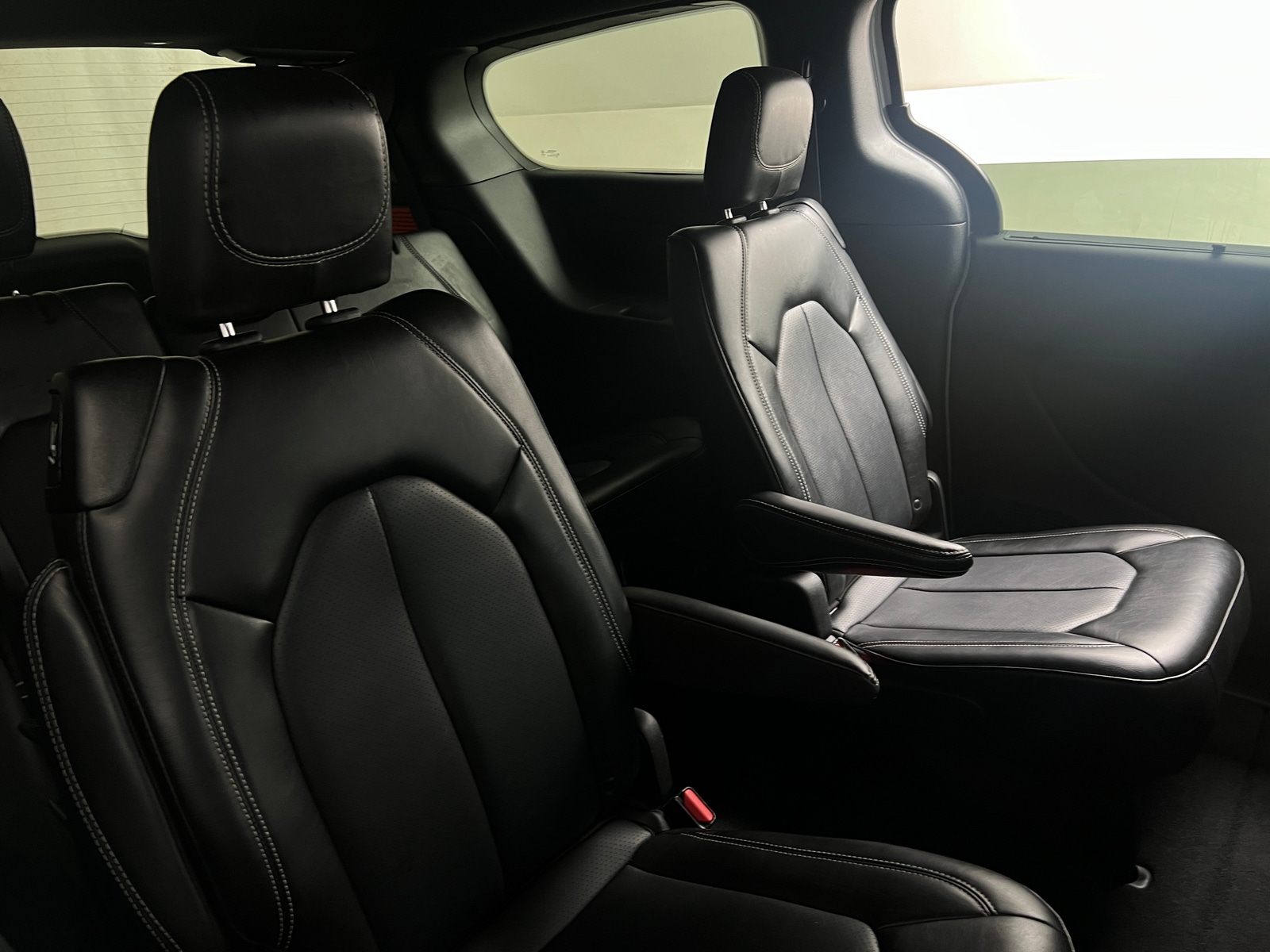 Thumbnail: 2025 Chrysler Pacifica - 5