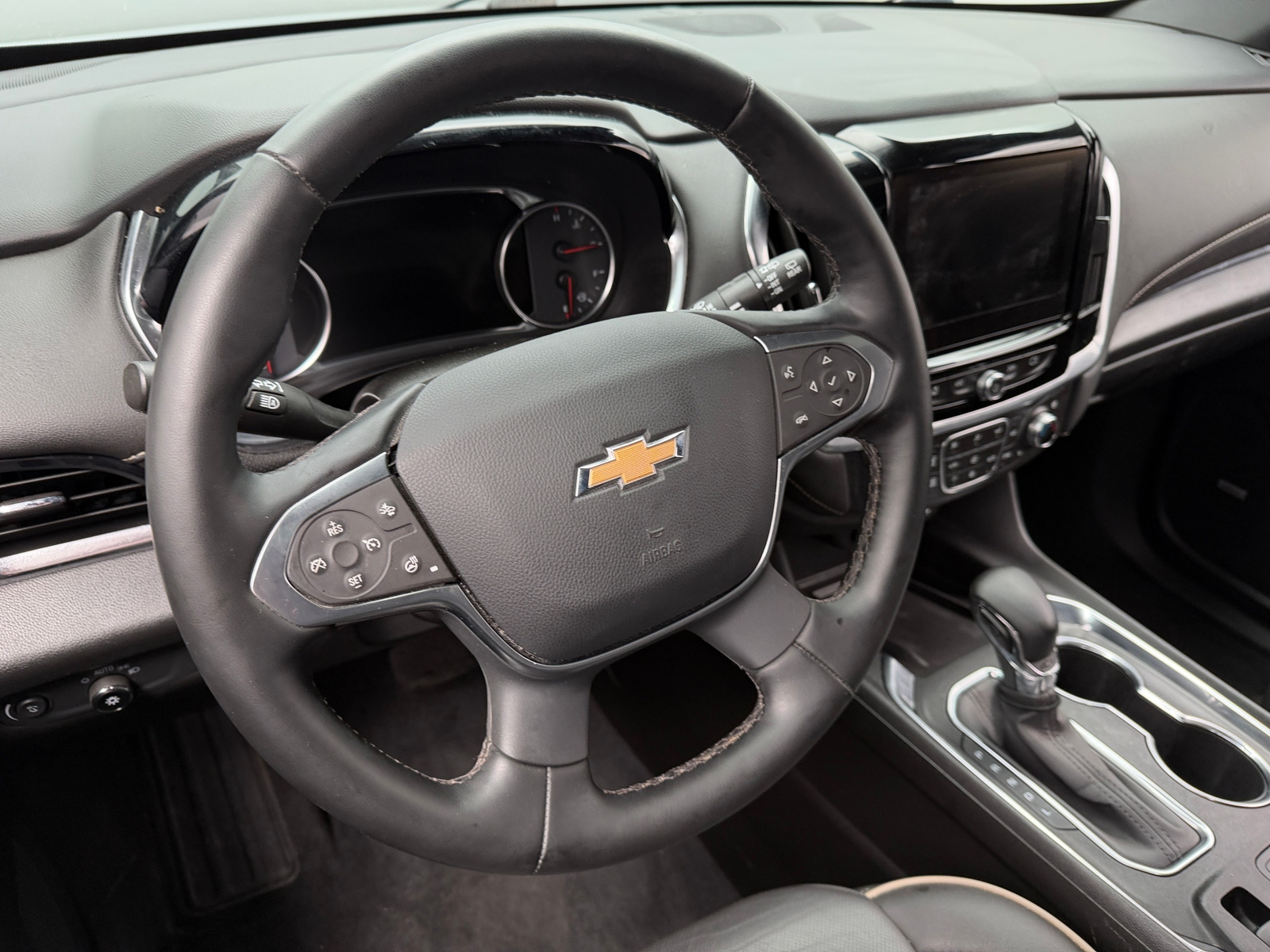 Thumbnail: 2023 Chevrolet Traverse - 4