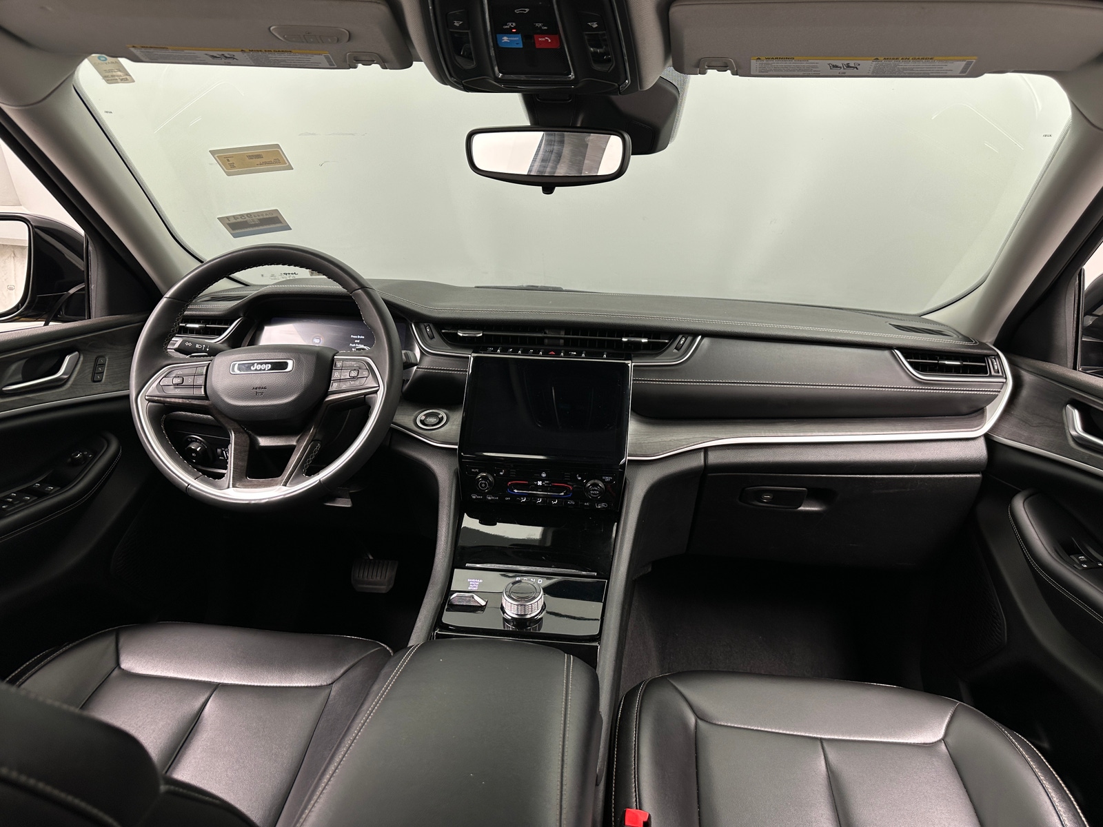Thumbnail: 2023 Jeep Grand Cherokee L - 2