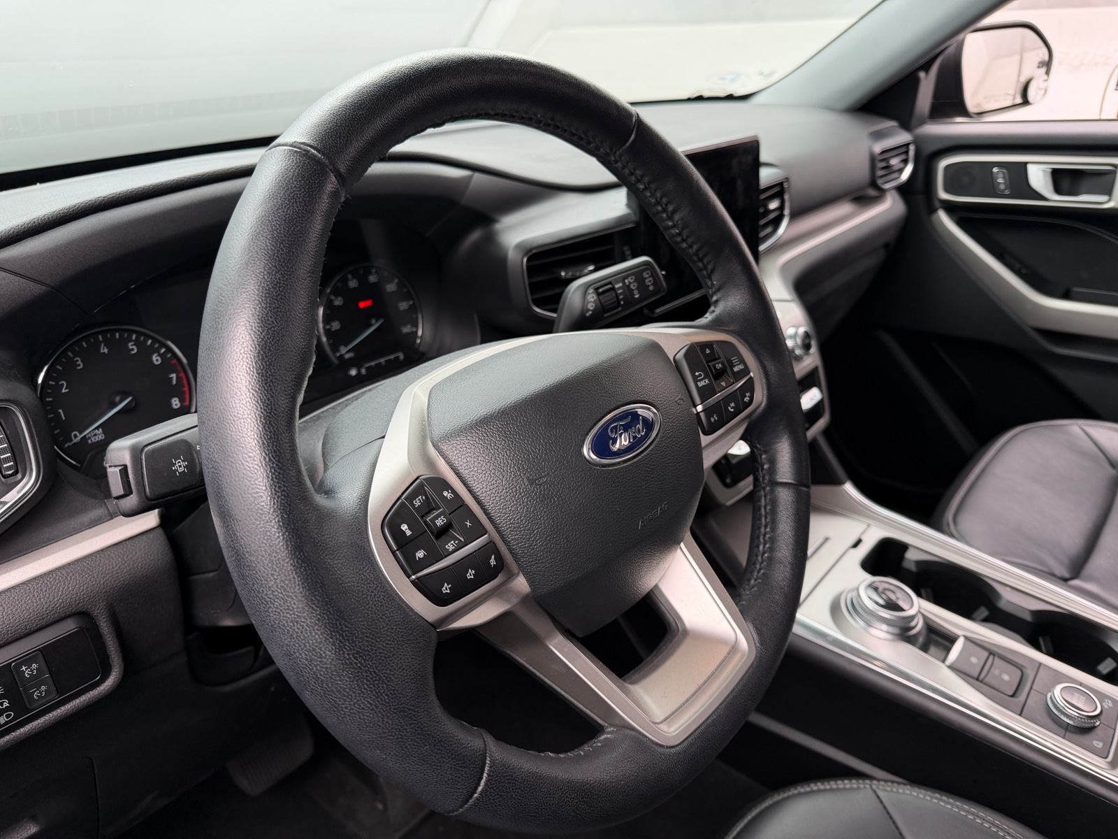 Thumbnail: 2022 Ford Explorer - 4