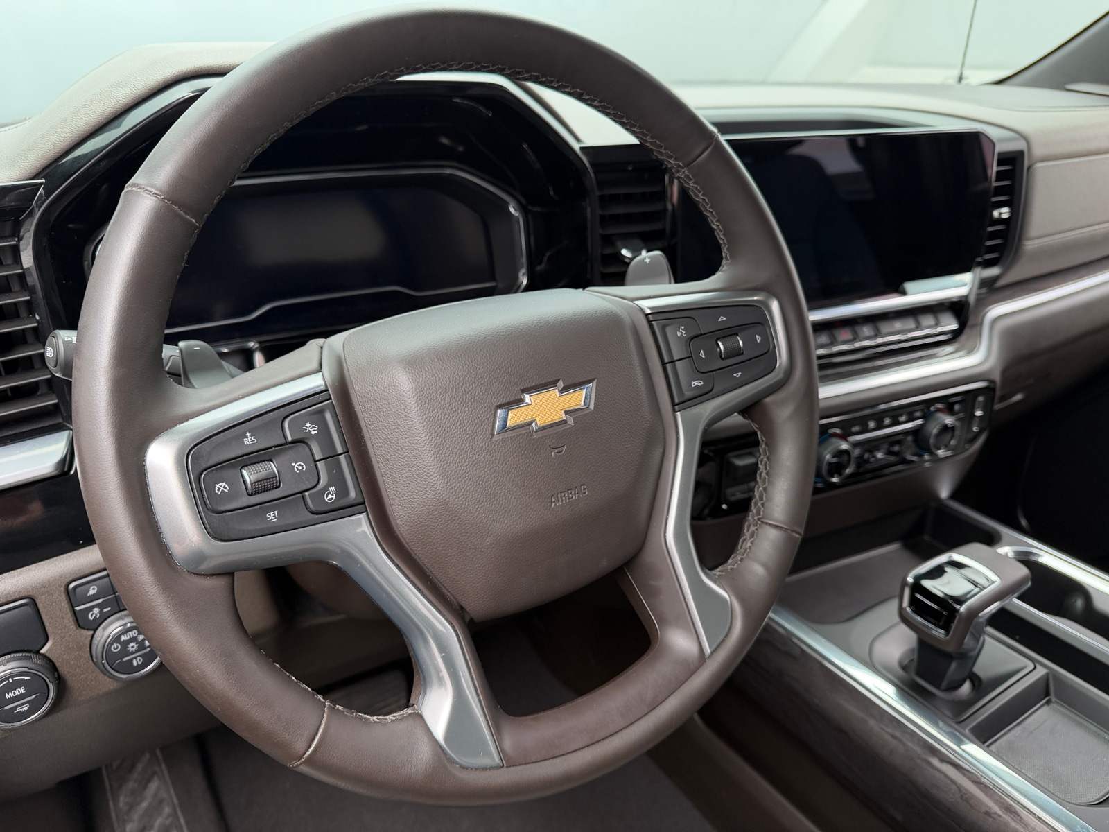 Thumbnail: 2024 Chevrolet Silverado 1500 - 4